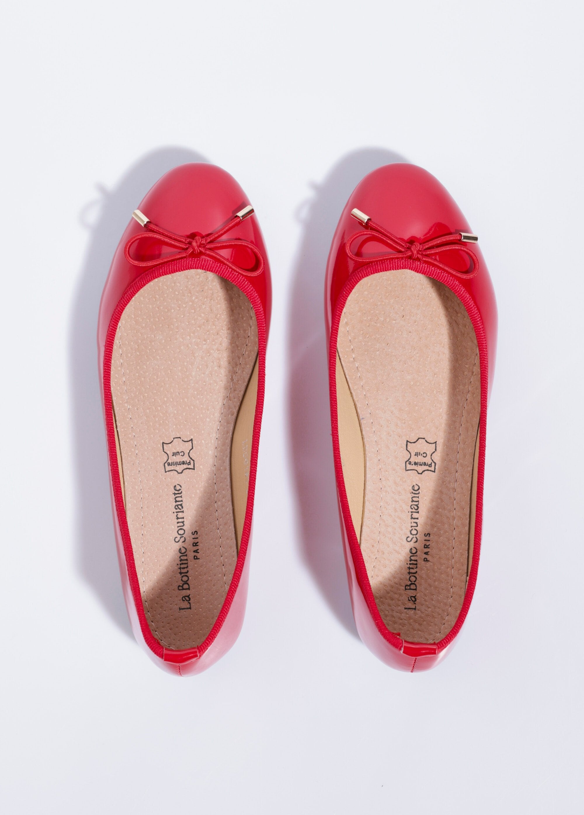 Patent_leather_flat_ballerinas_with_small_bow_Red_varnish_OV1_slim