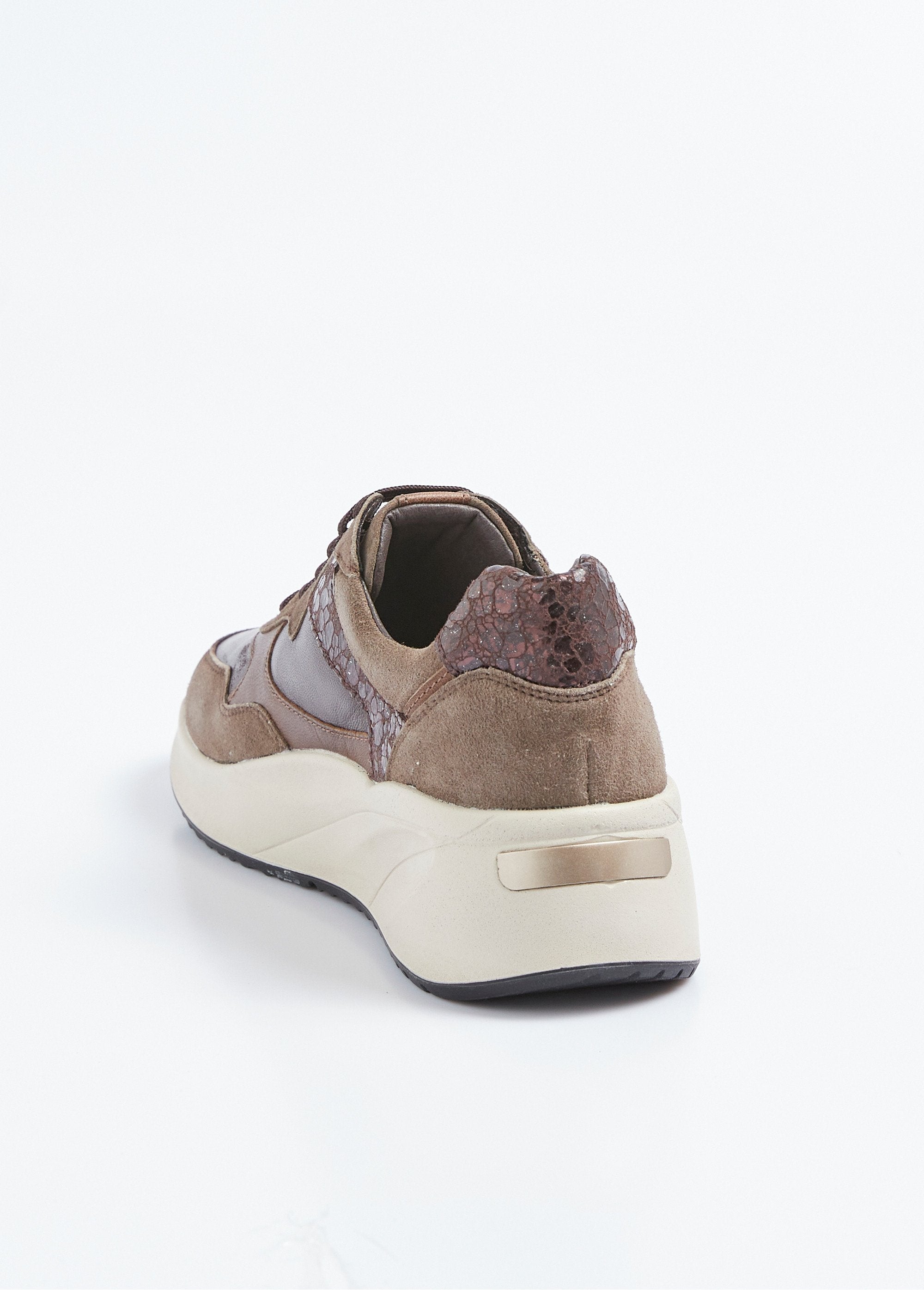 Multi-material_leather_sportswear_sneakers_Brown_DO1_slim