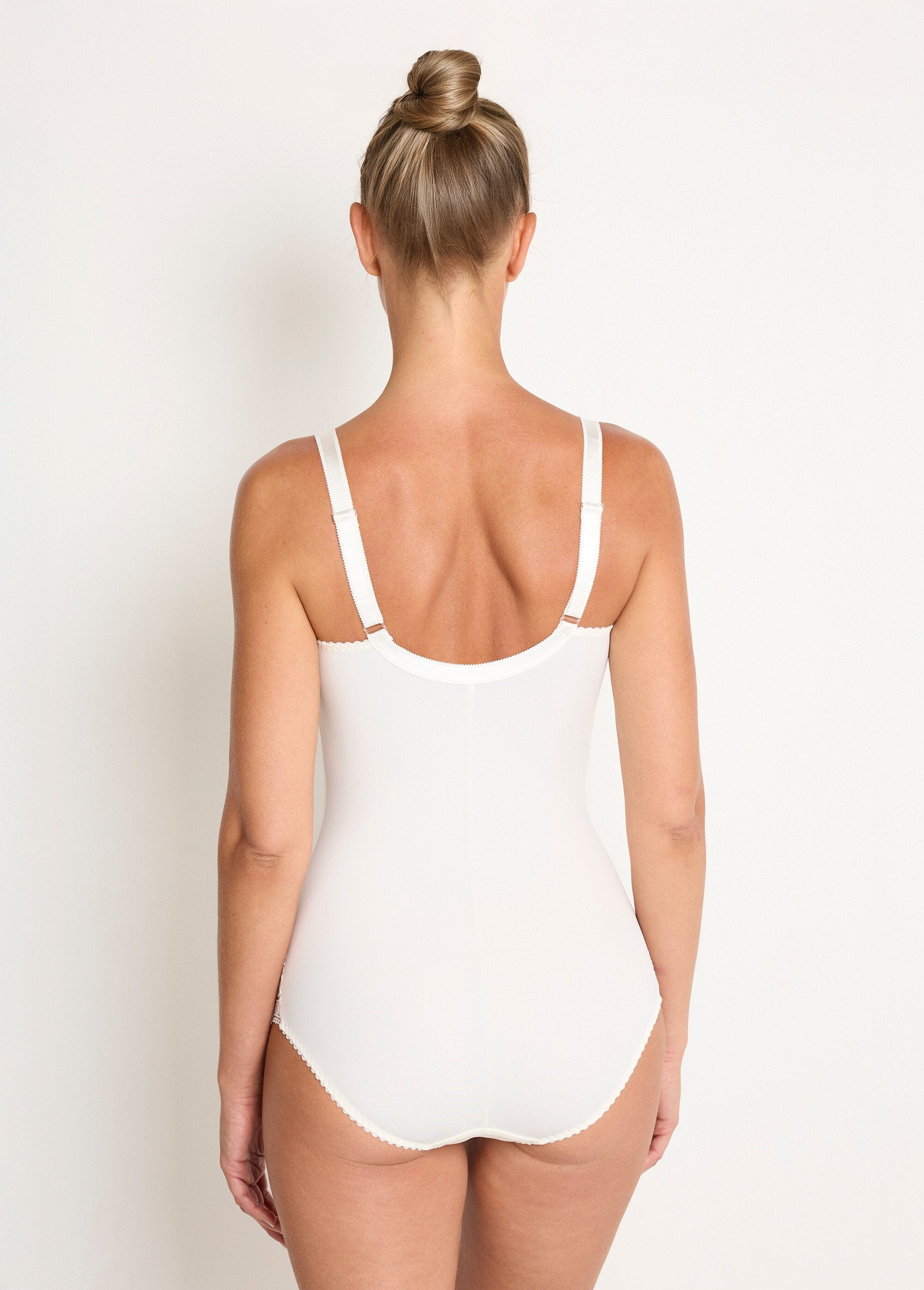 Shaping_body_without_underwire_lace_Ivory_DO1_slim