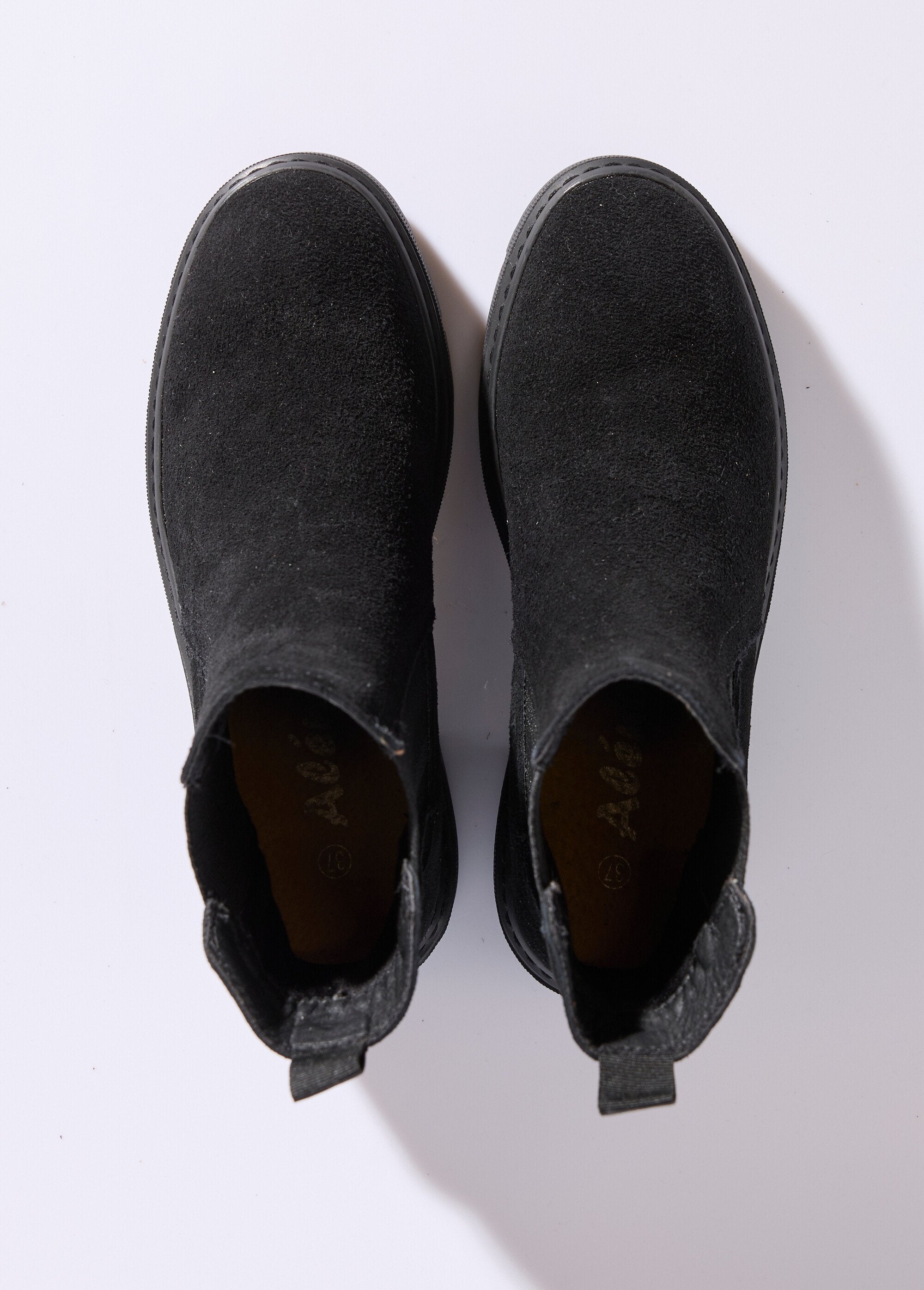 Fancy_elastic_Chelsea_boots_Black_OV1_slim