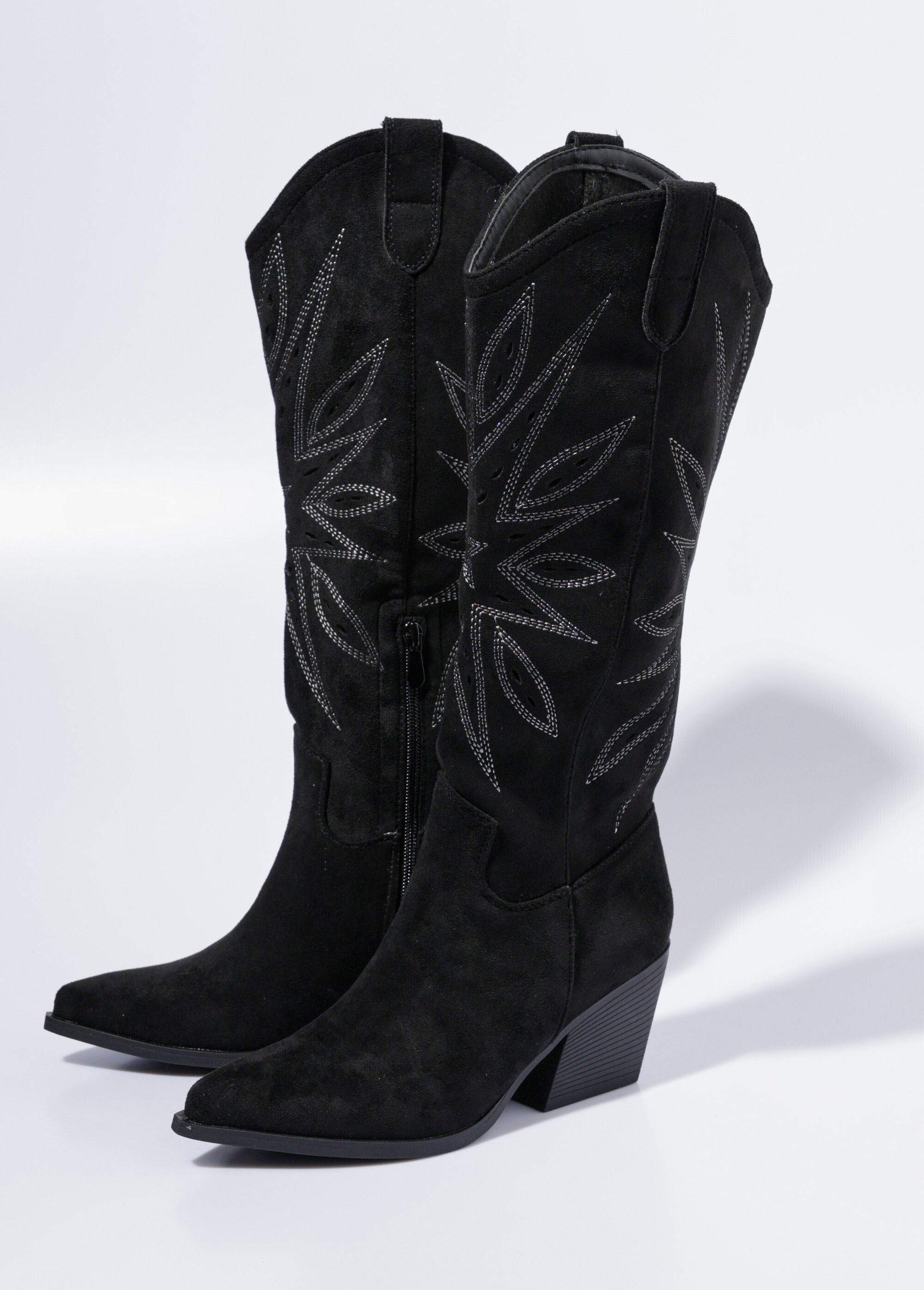 Embroidered_western_boots_with_beveled_heel_Black_DE1_slim
