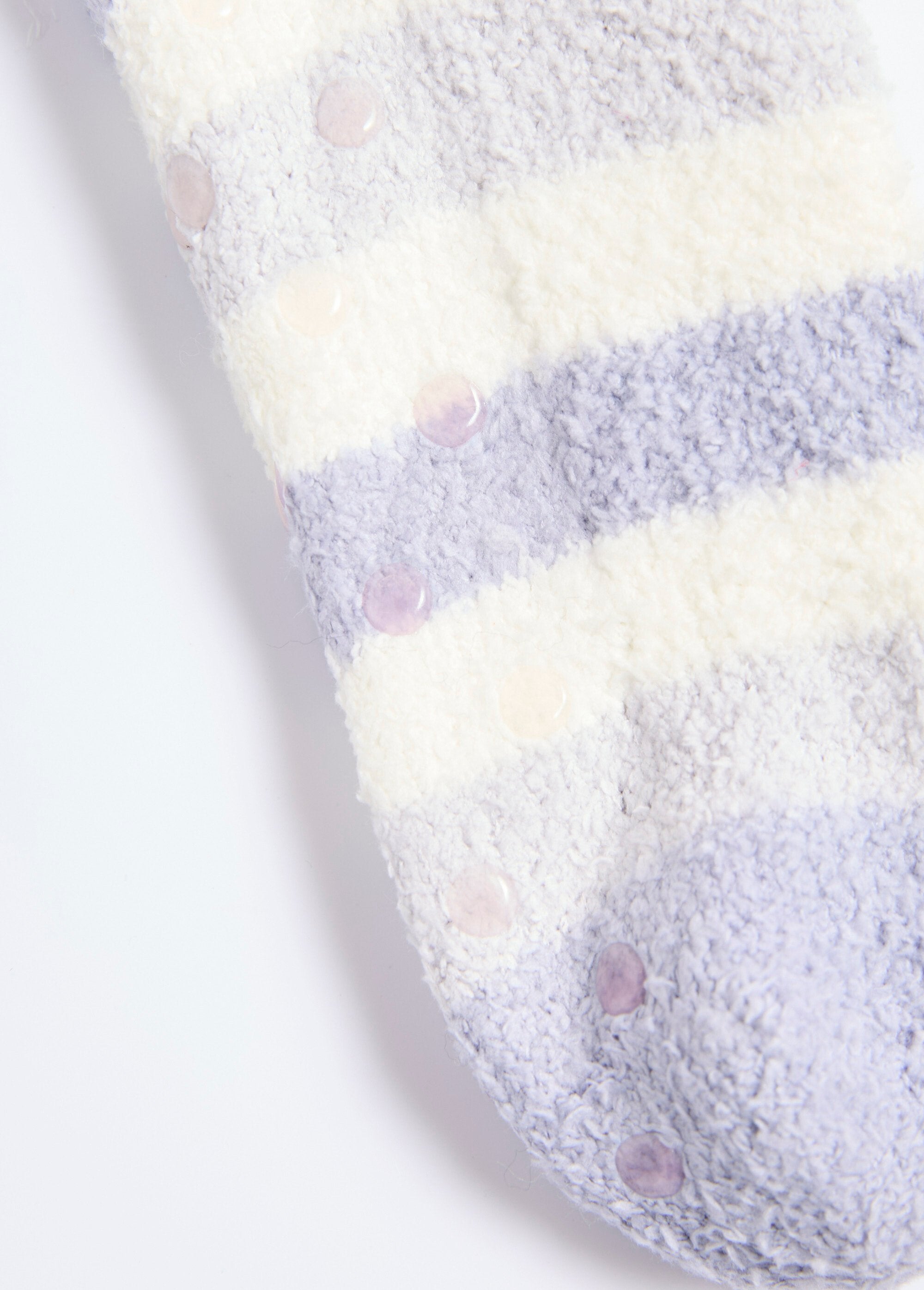 Warm_socks_with_studded_soles_Blue_DE2_slim