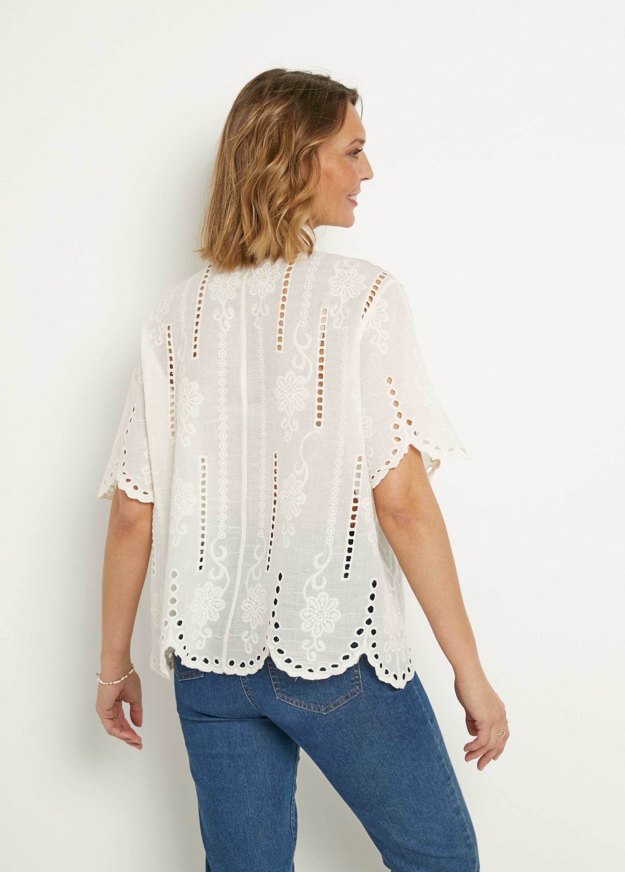 Short-sleeved_openwork_embroidery_blouse_Beige_DO1_slim