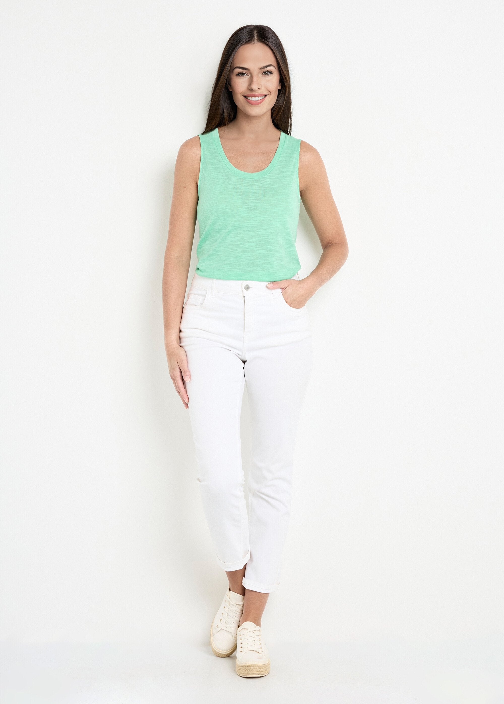 Flamed_knit_tank_top_with_dancer_collar_Green_SF1_slim