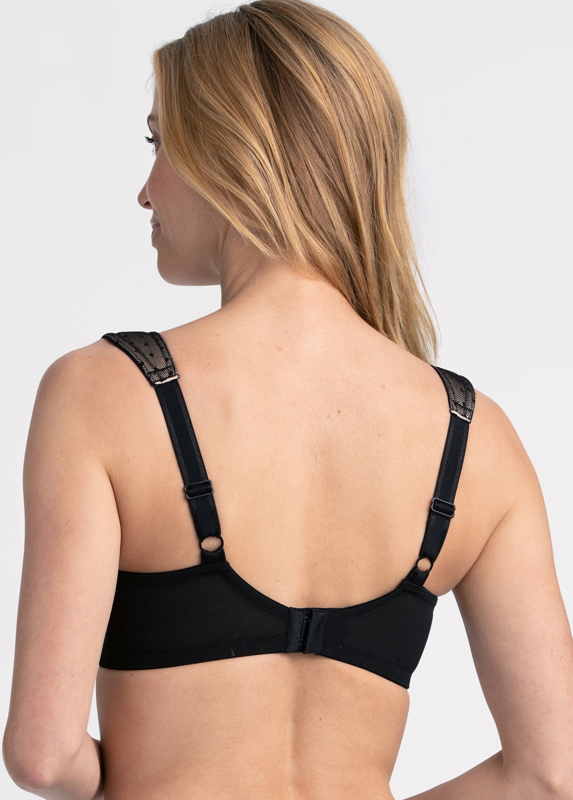 Underwired_lace_bra_Black_DO1_slim