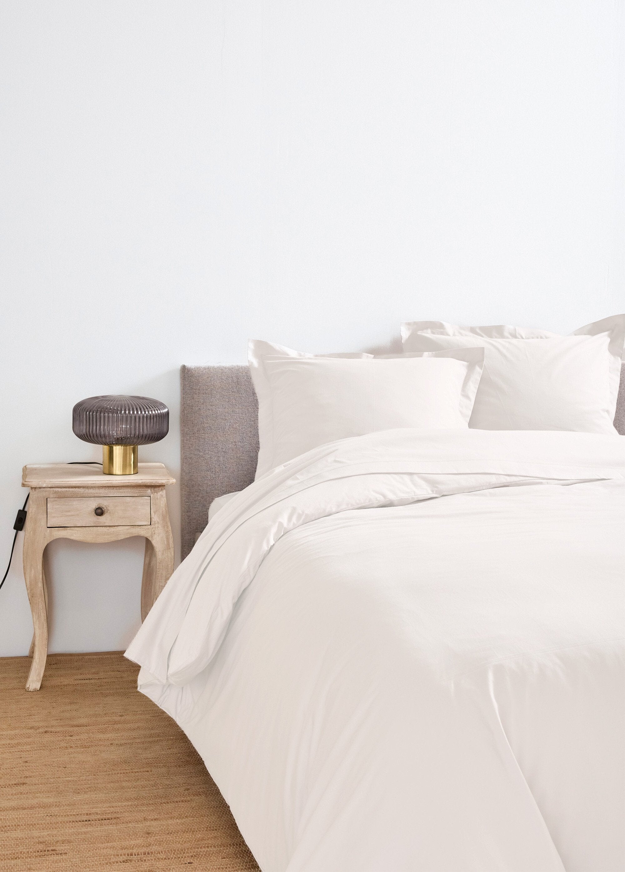 Plain_cotton_fitted_sheet_White_DE1_slim