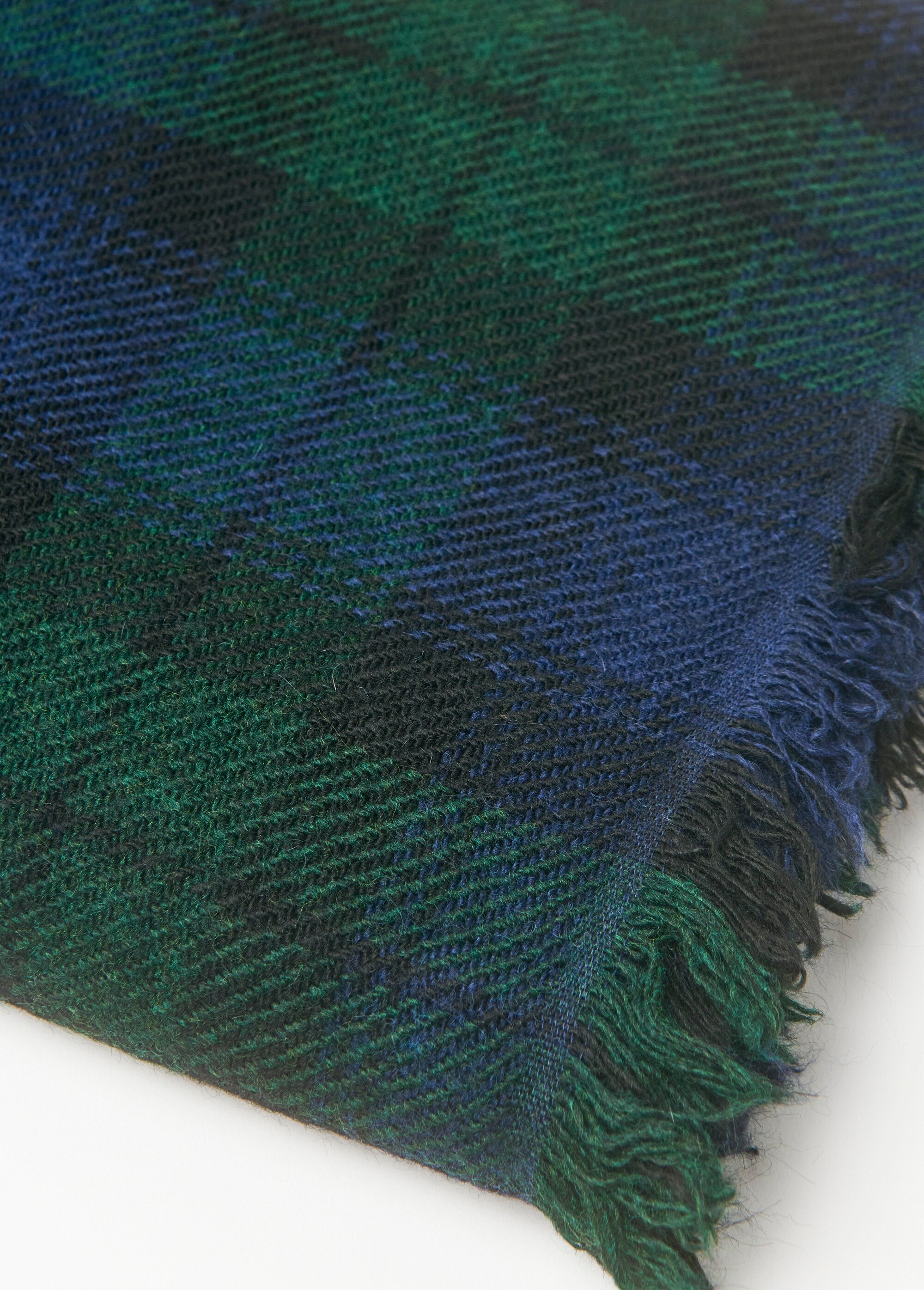 Men's_warm_plaid_scarf_with_wool_Navy_and_green_DE3_slim