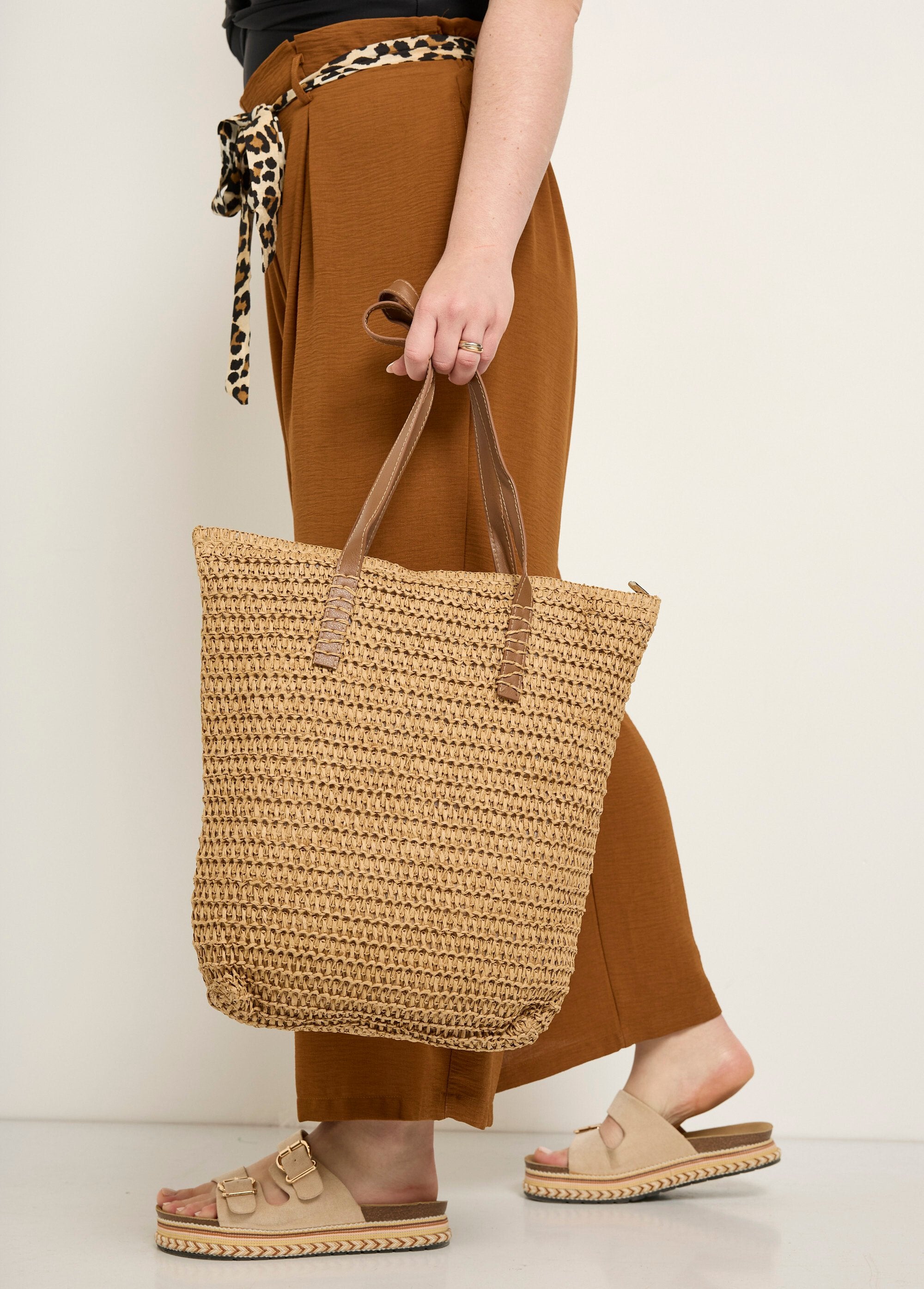 Large_straw_bag,_faux_leather_handles_Beige_FA1_slim