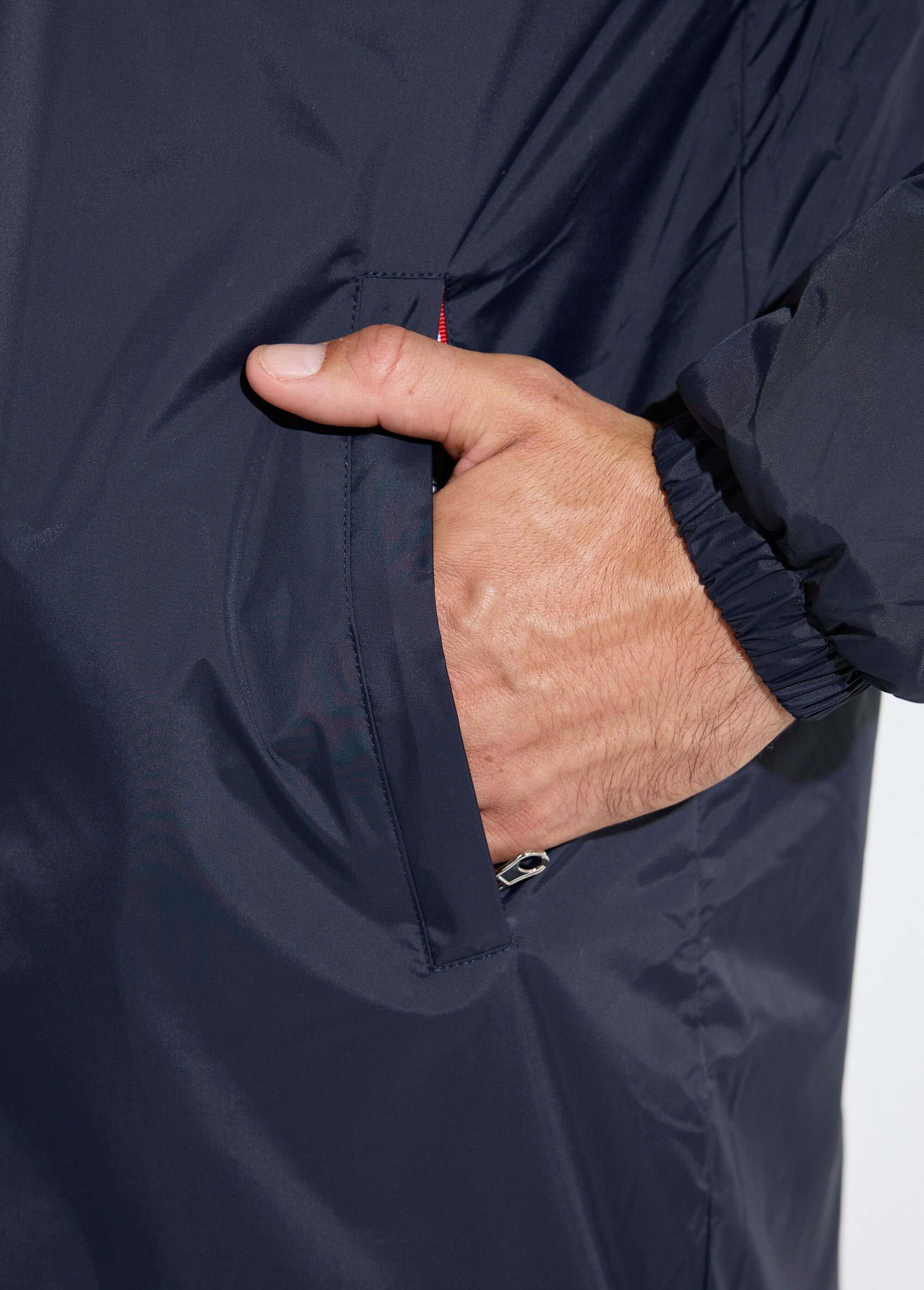 Long,_warm,_water-repellent_parka_Navy_and_ecru_DE2_slim