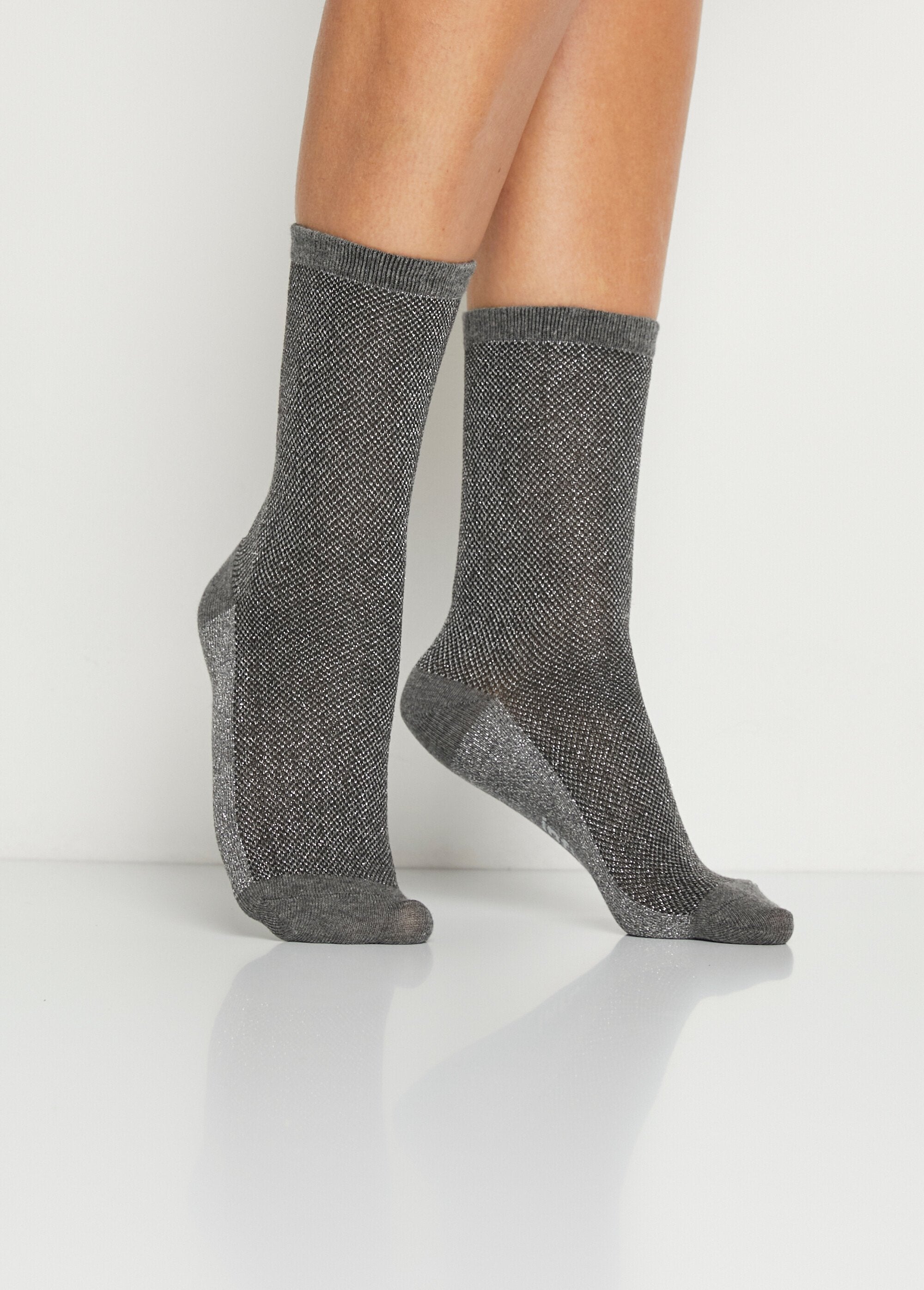 Fancy_lurex_mesh_socks_Gray_lot2_FA2_slim