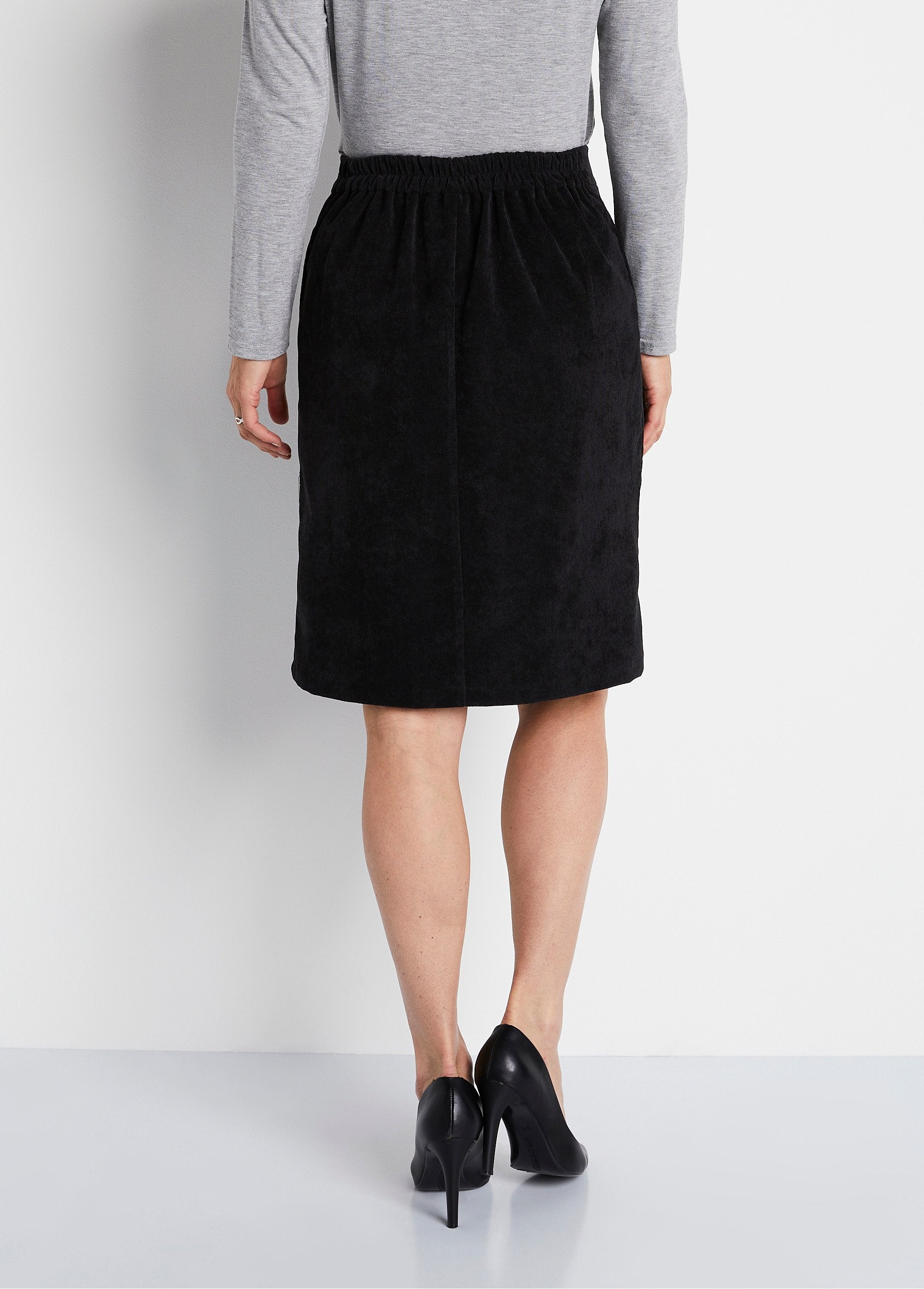 Short_velvet_wrap_effect_skirt_Black_DO1_slim