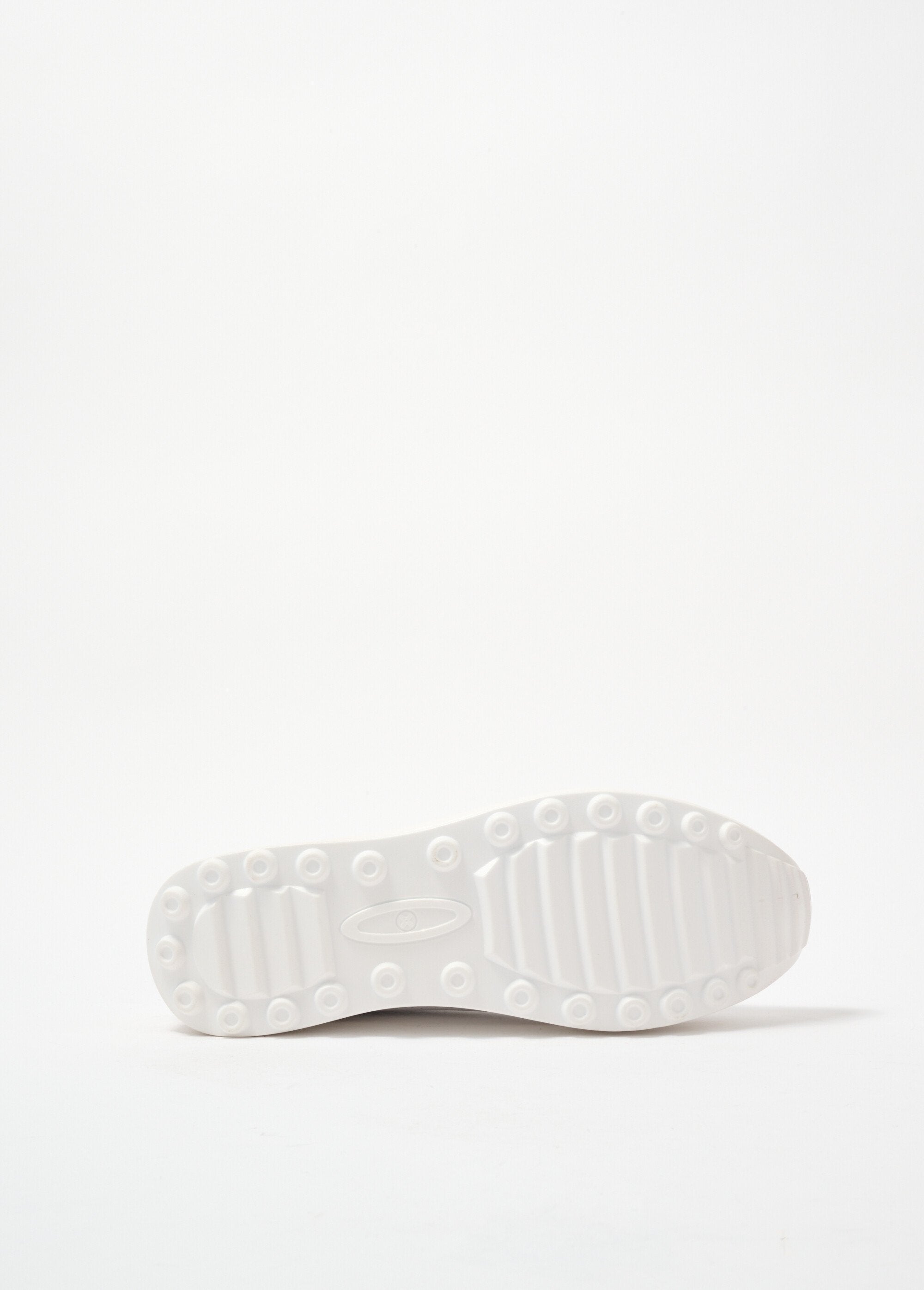 Perforated_leather_sneakers_White_UN1_slim