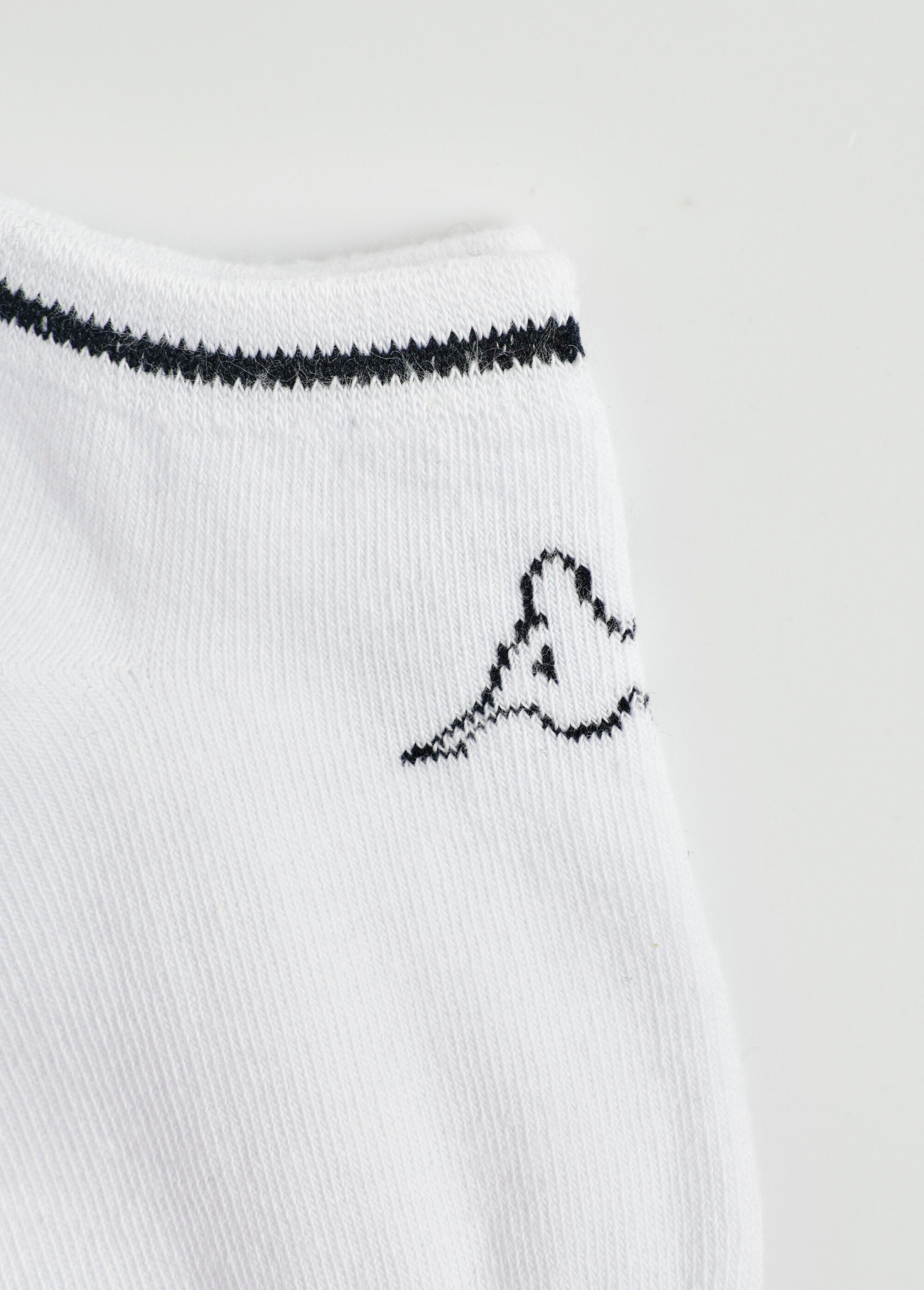 Pack_of_3_assorted_model_socks_Assorted_white_DE3_slim