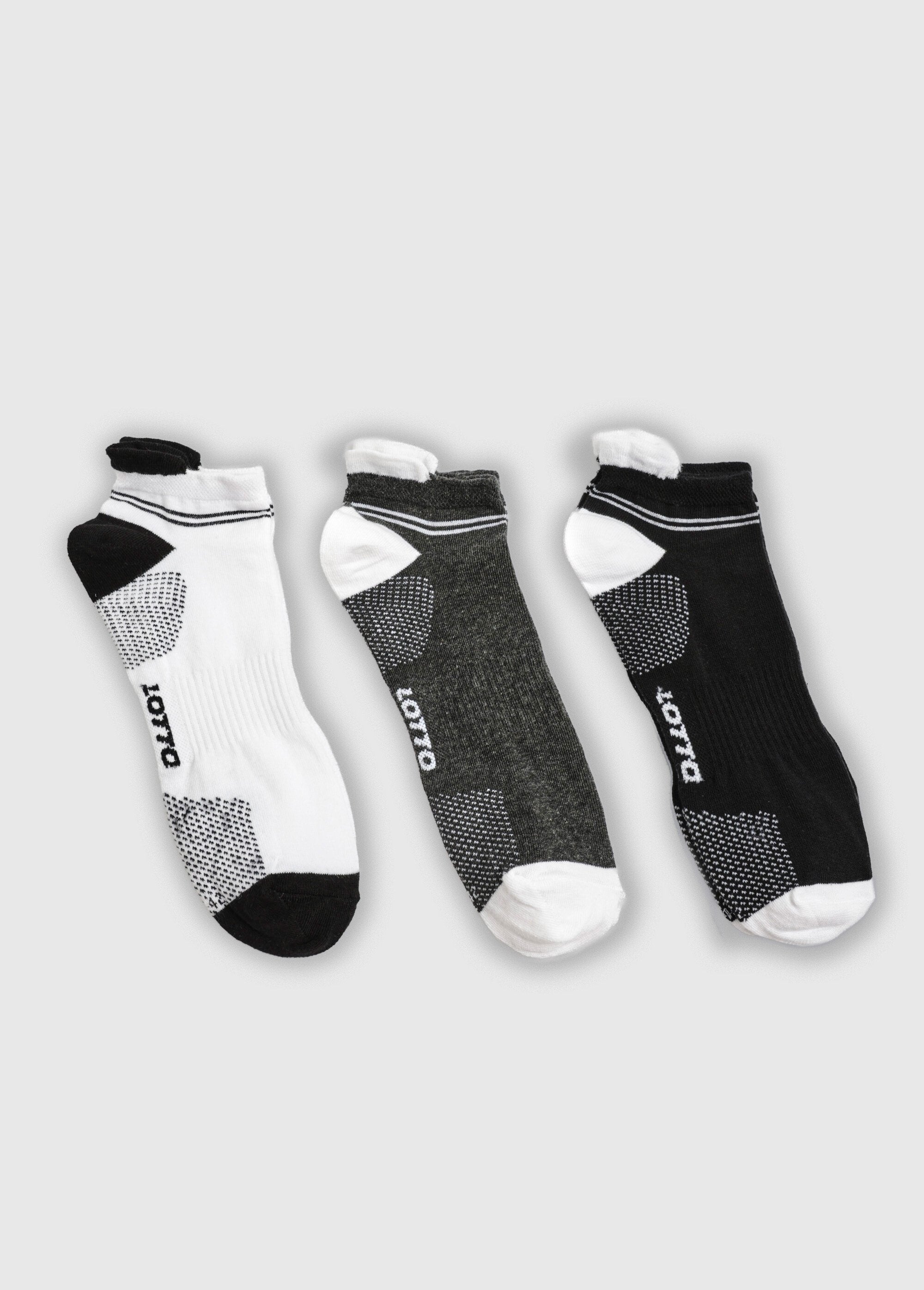 Pack_of_3_technical_socks_Assorted_white_DE1_slim