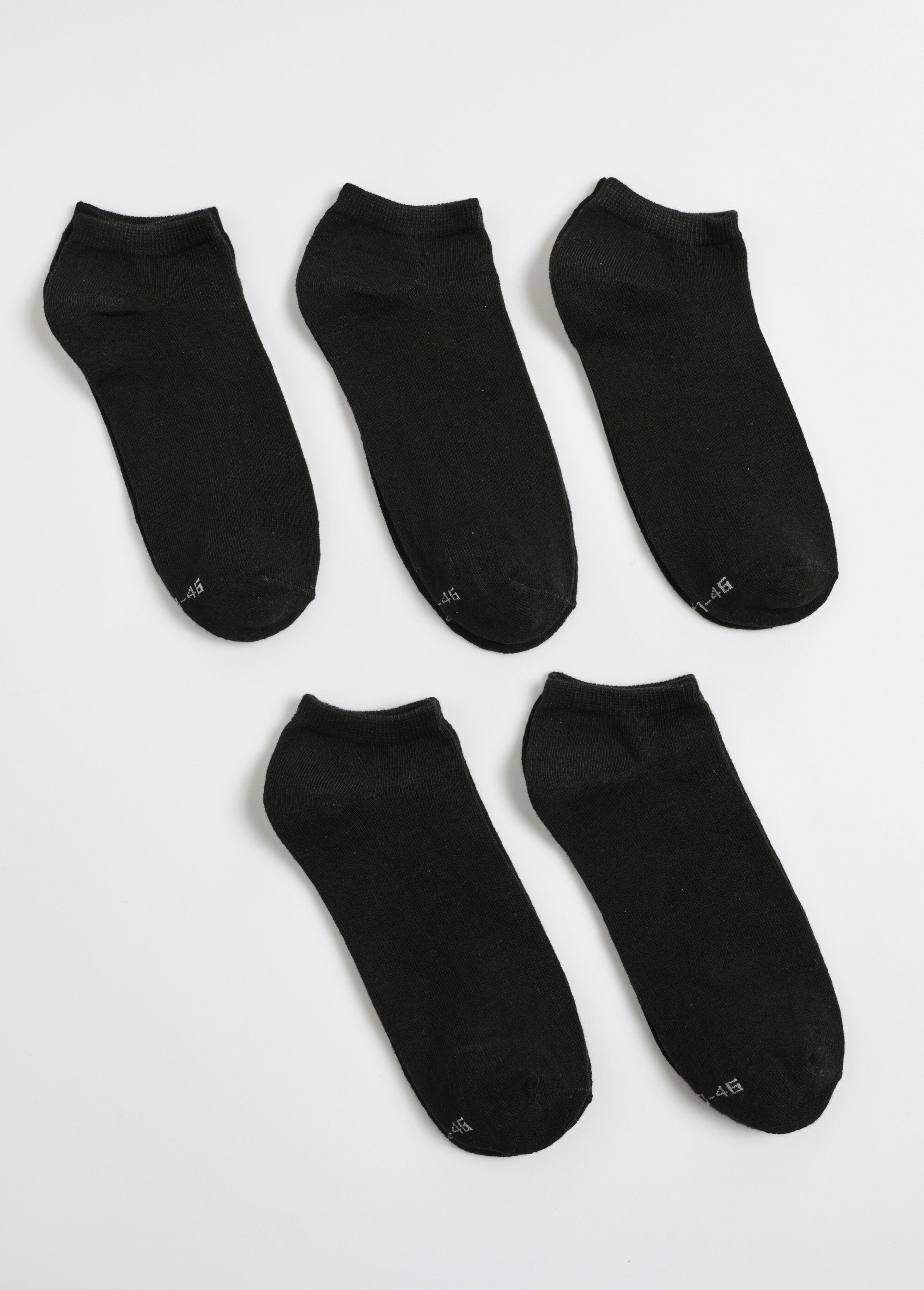 Pack_of_5_plain_socks_Black_DE1_slim