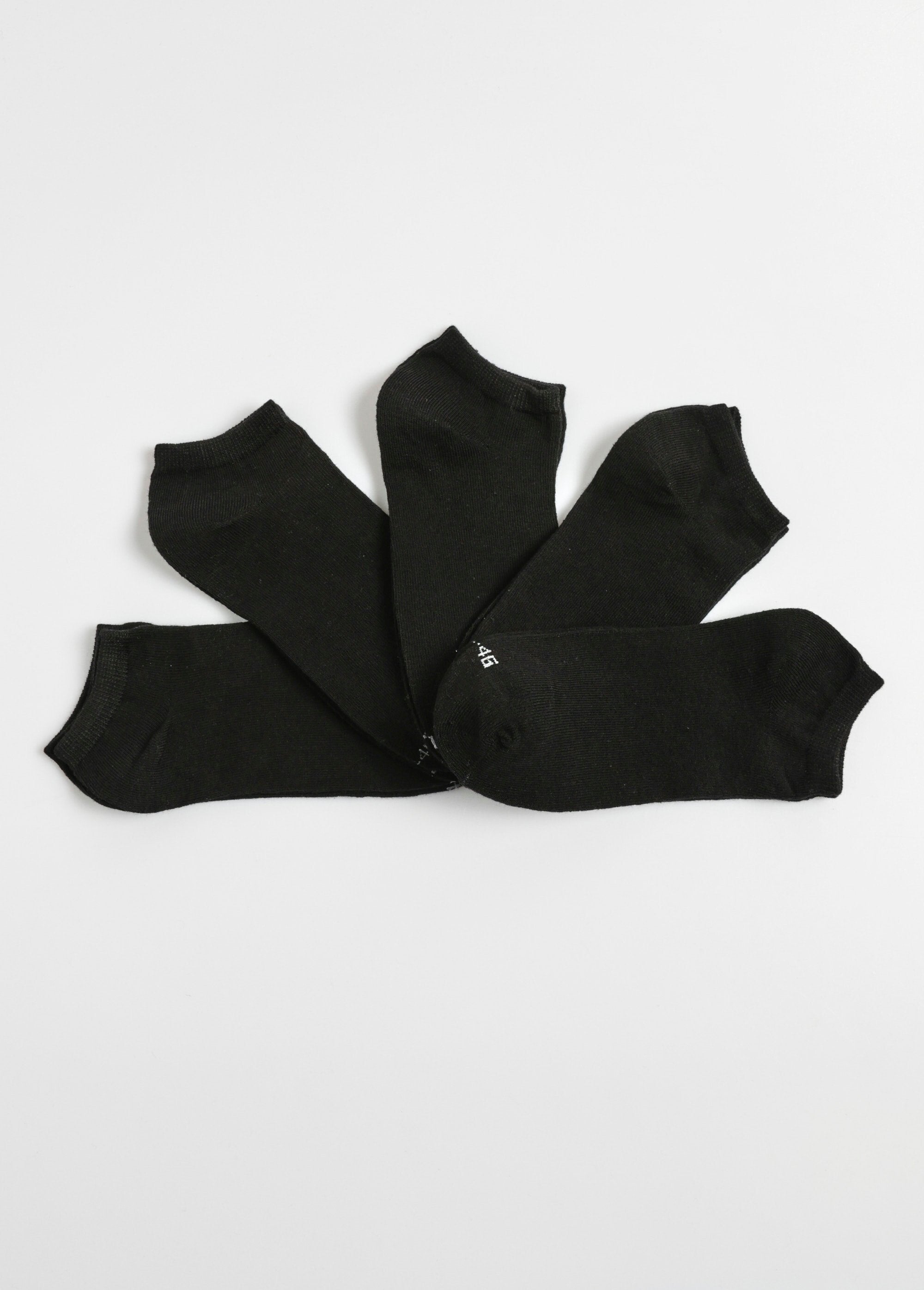 Pack_of_5_plain_socks_Black_FA1_slim