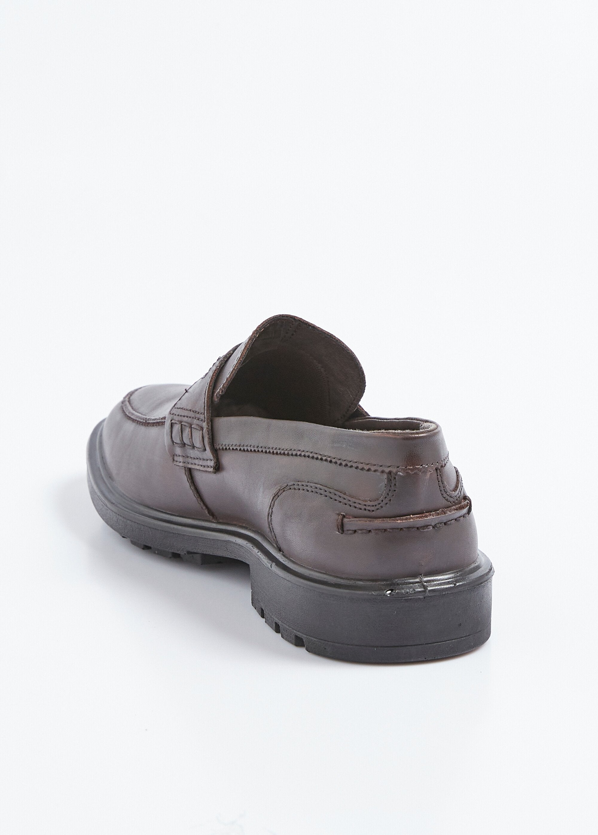Leather_loafers_with_non-slip_sole_Brown_DO1_slim