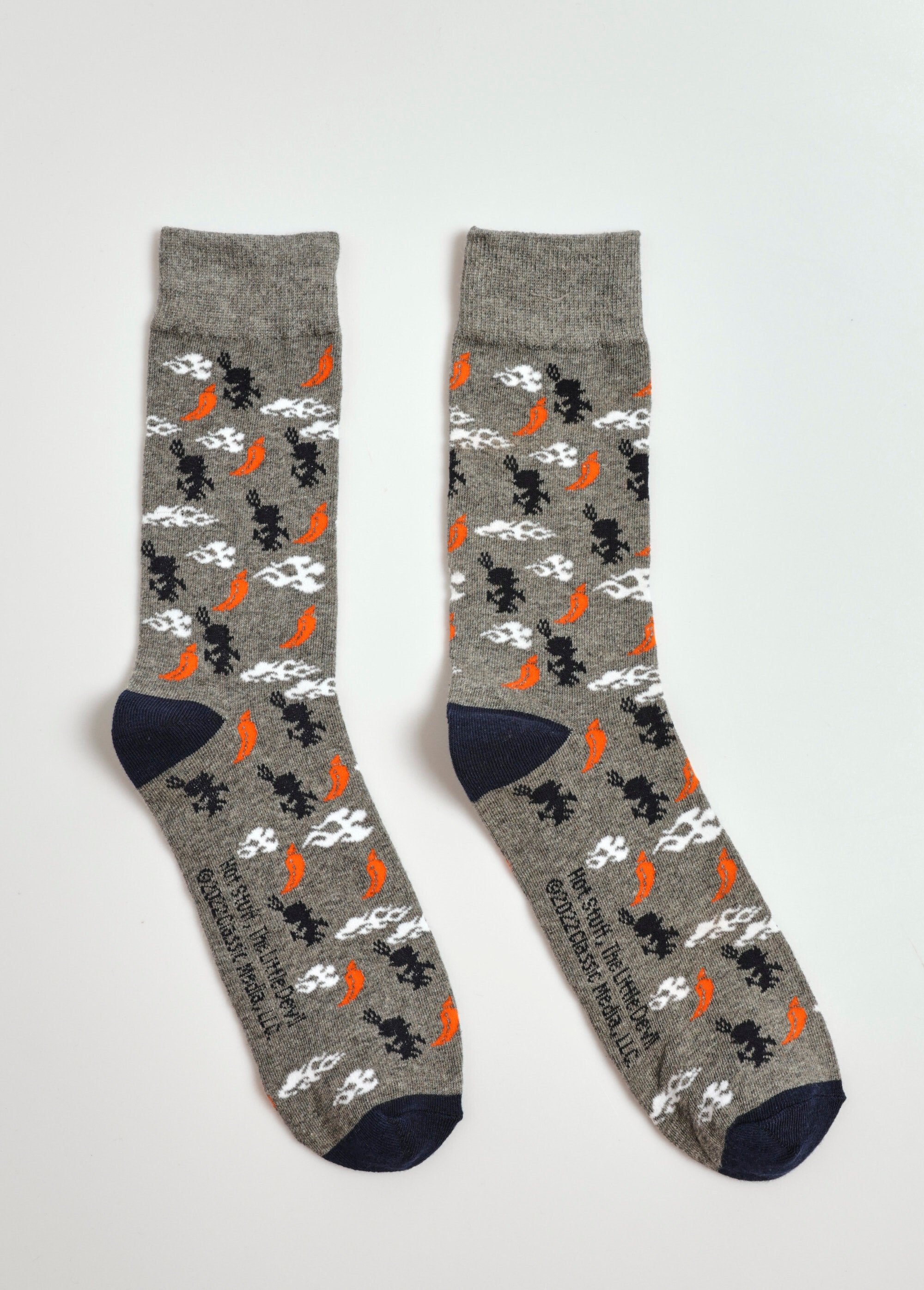 Pair_of_socks,_Hot_Stuff_license_Light_gray_FA1_slim
