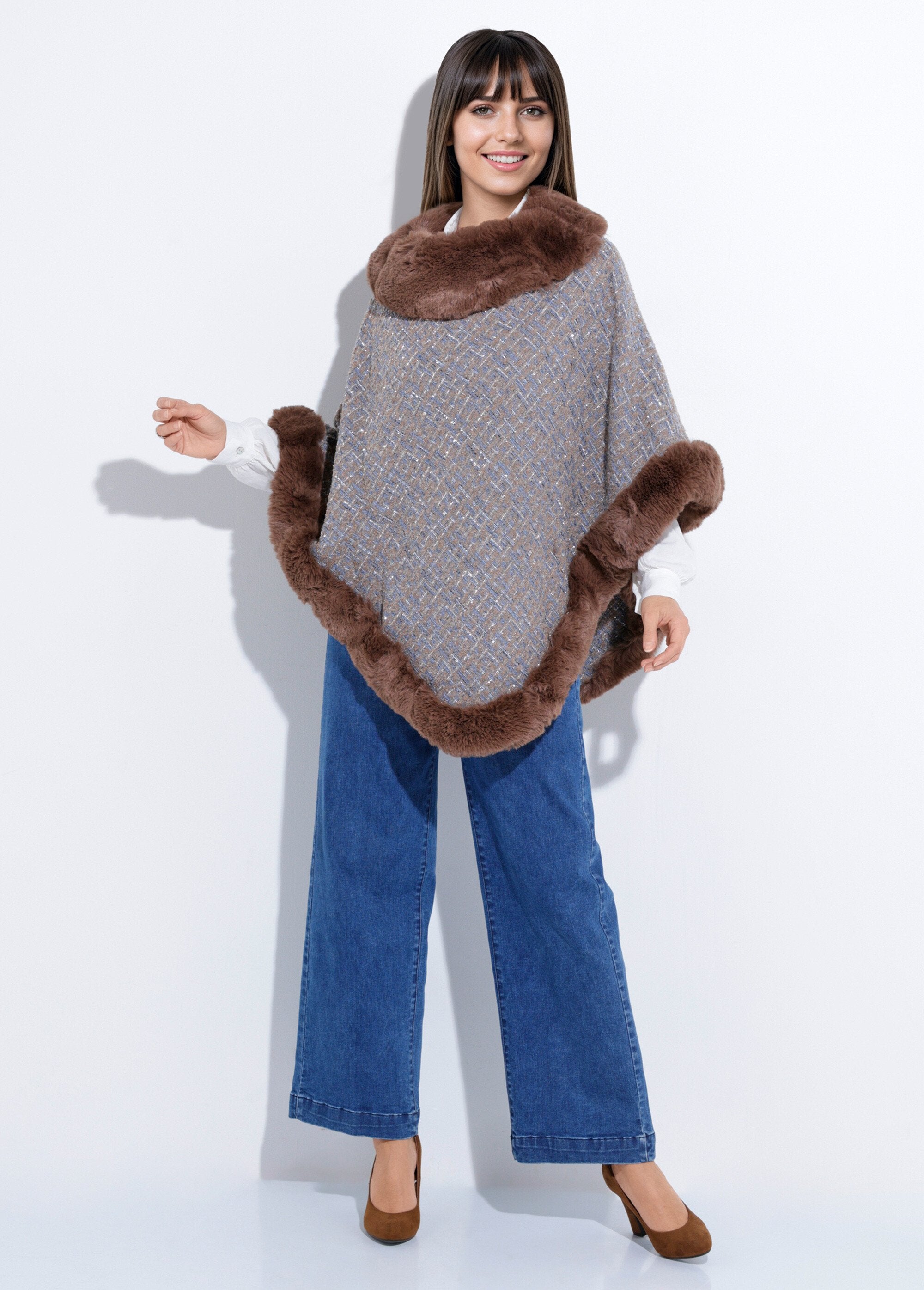 Checkered_poncho_cape_with_fur_details_Brown_and_blue_SF1_slim