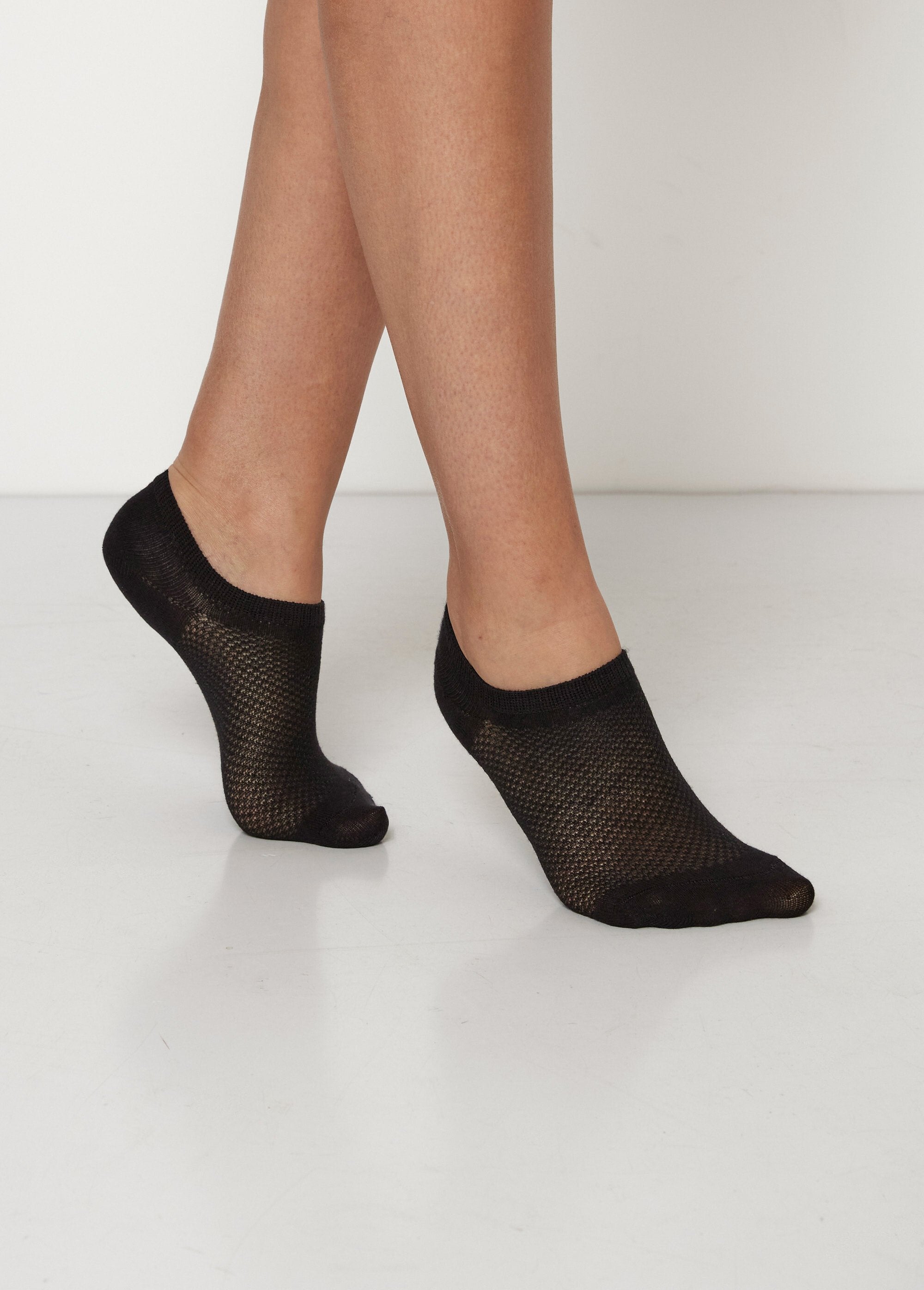 Cotton-rich_foot_protectors_Black_FA1_slim