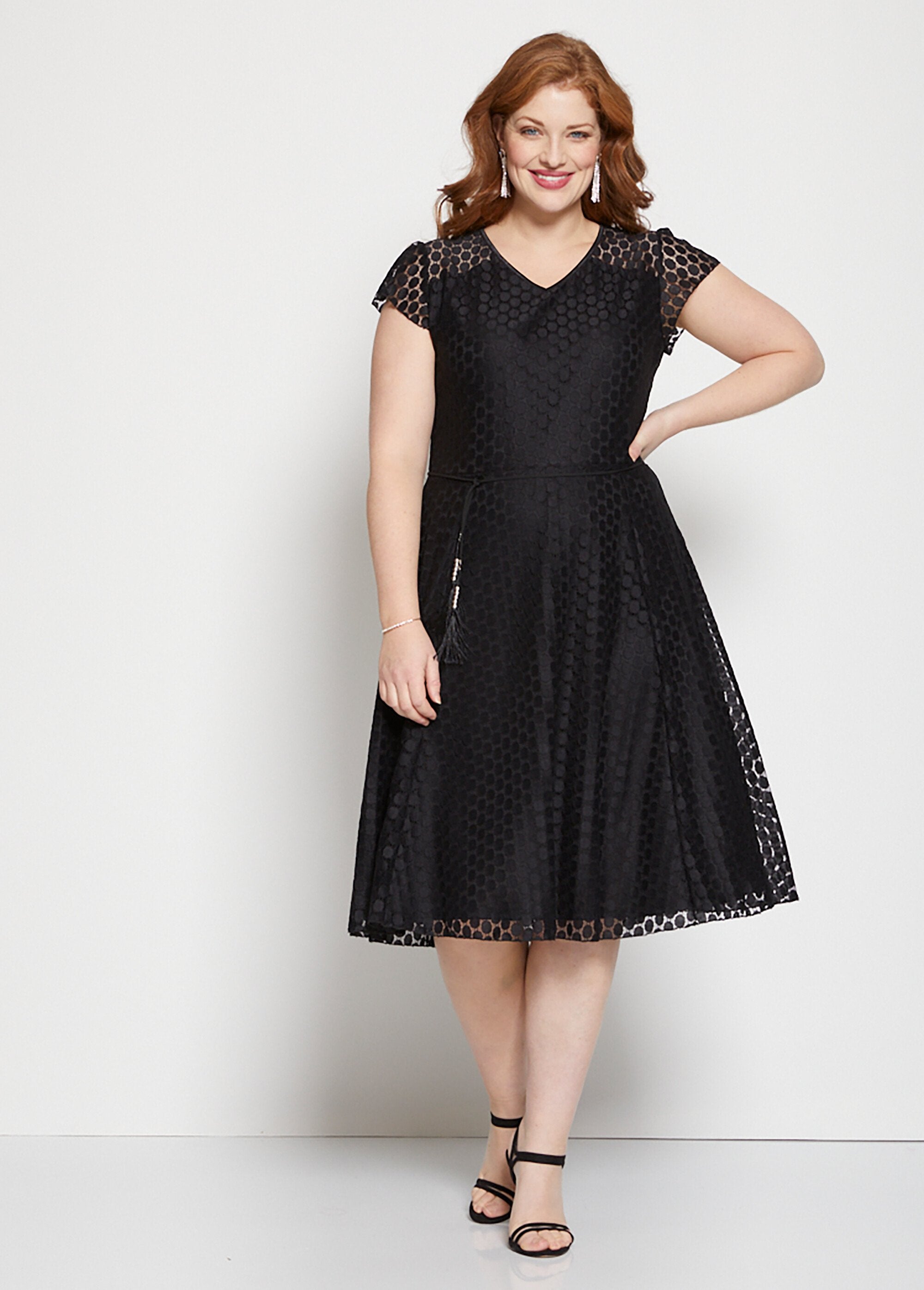 Short_dress_with_lace_and_polka_dot_effect_Black_FA1_curvy