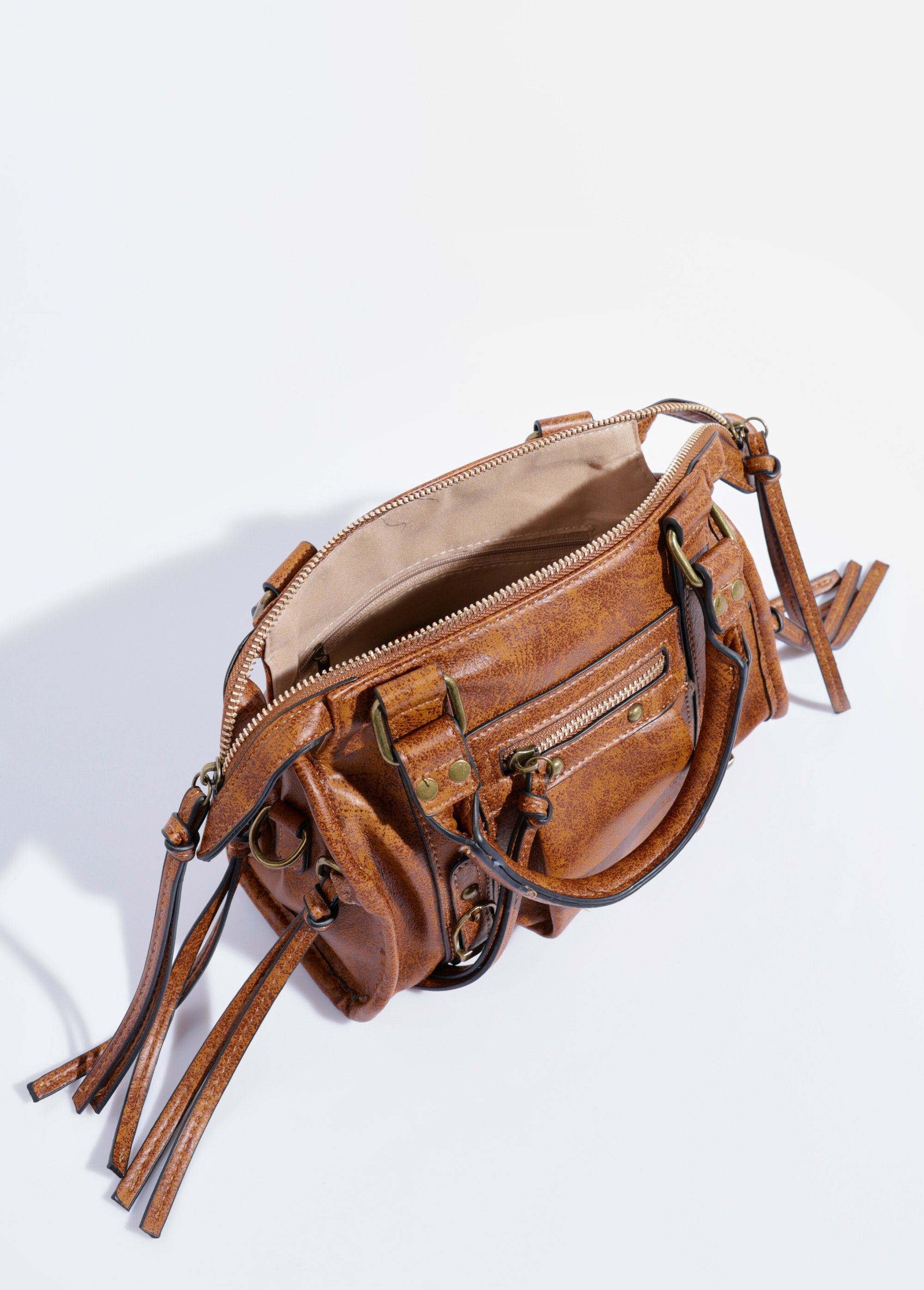 Aged_metal_multi-link_handbag_camel_DE1_slim