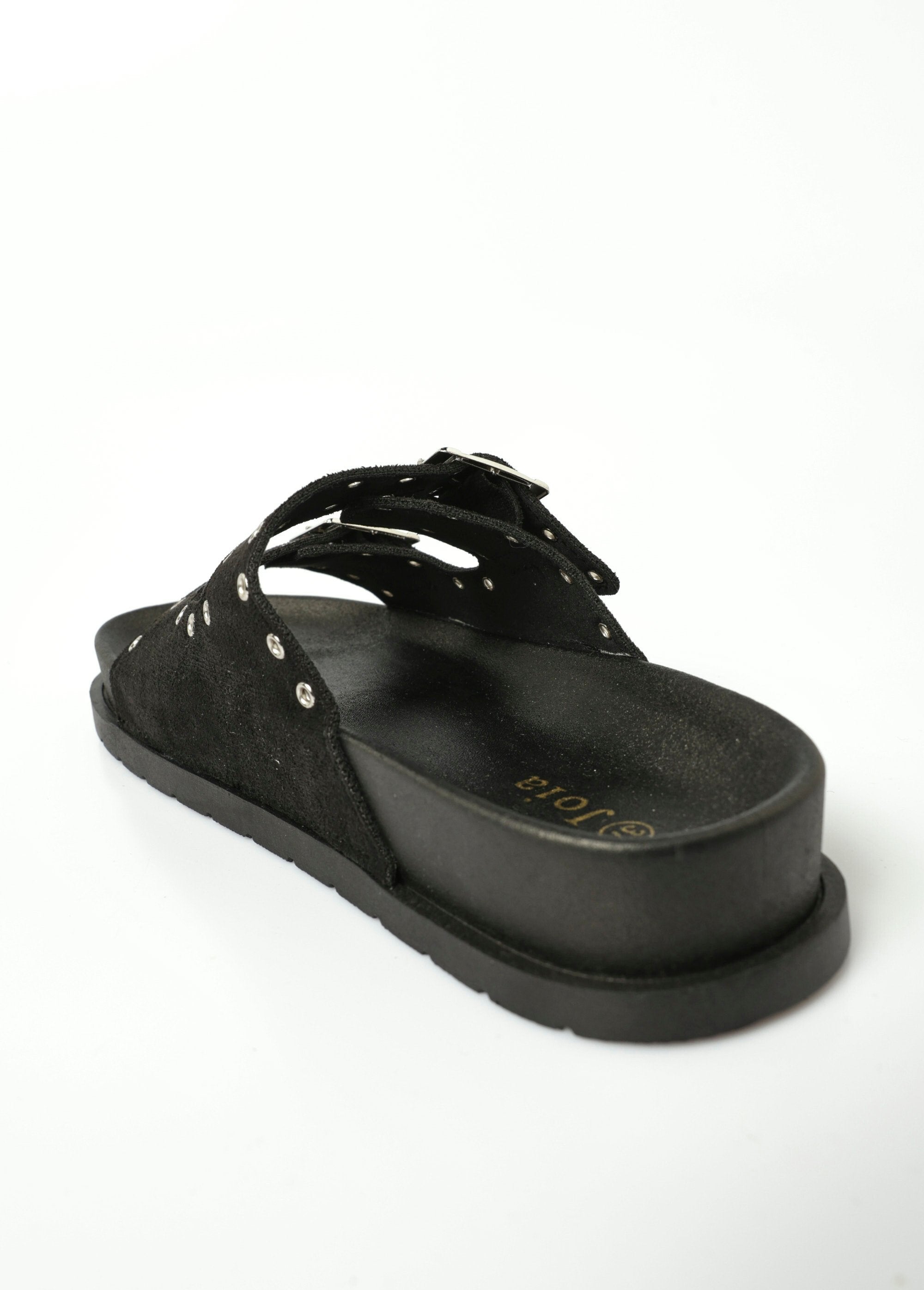 Ergonomic_sandals_with_buckles_and_rivets_Black_DO1_slim