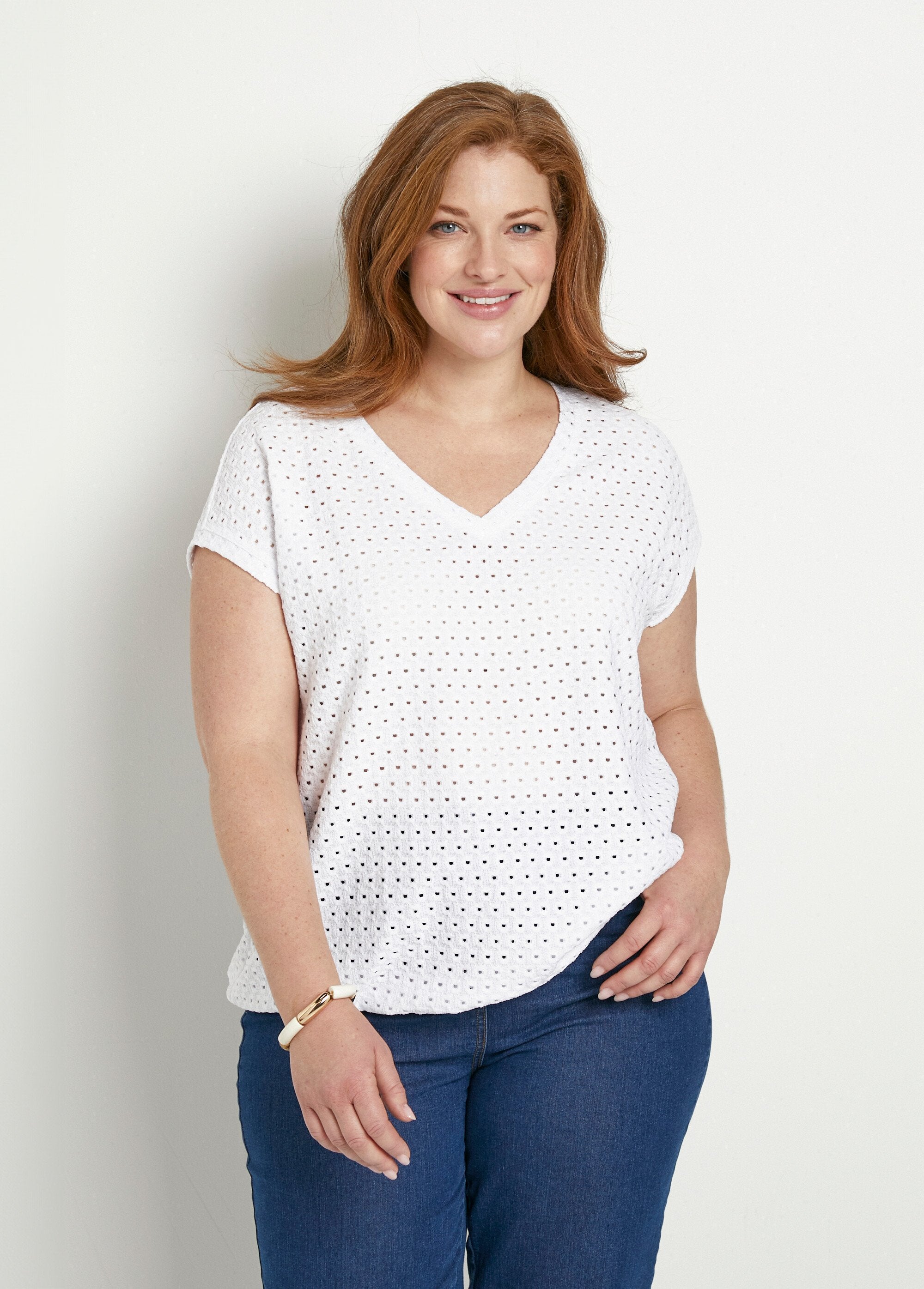 Loose_T-shirt_with_short_plain_V-neck_blouse_White_FA1_curvy