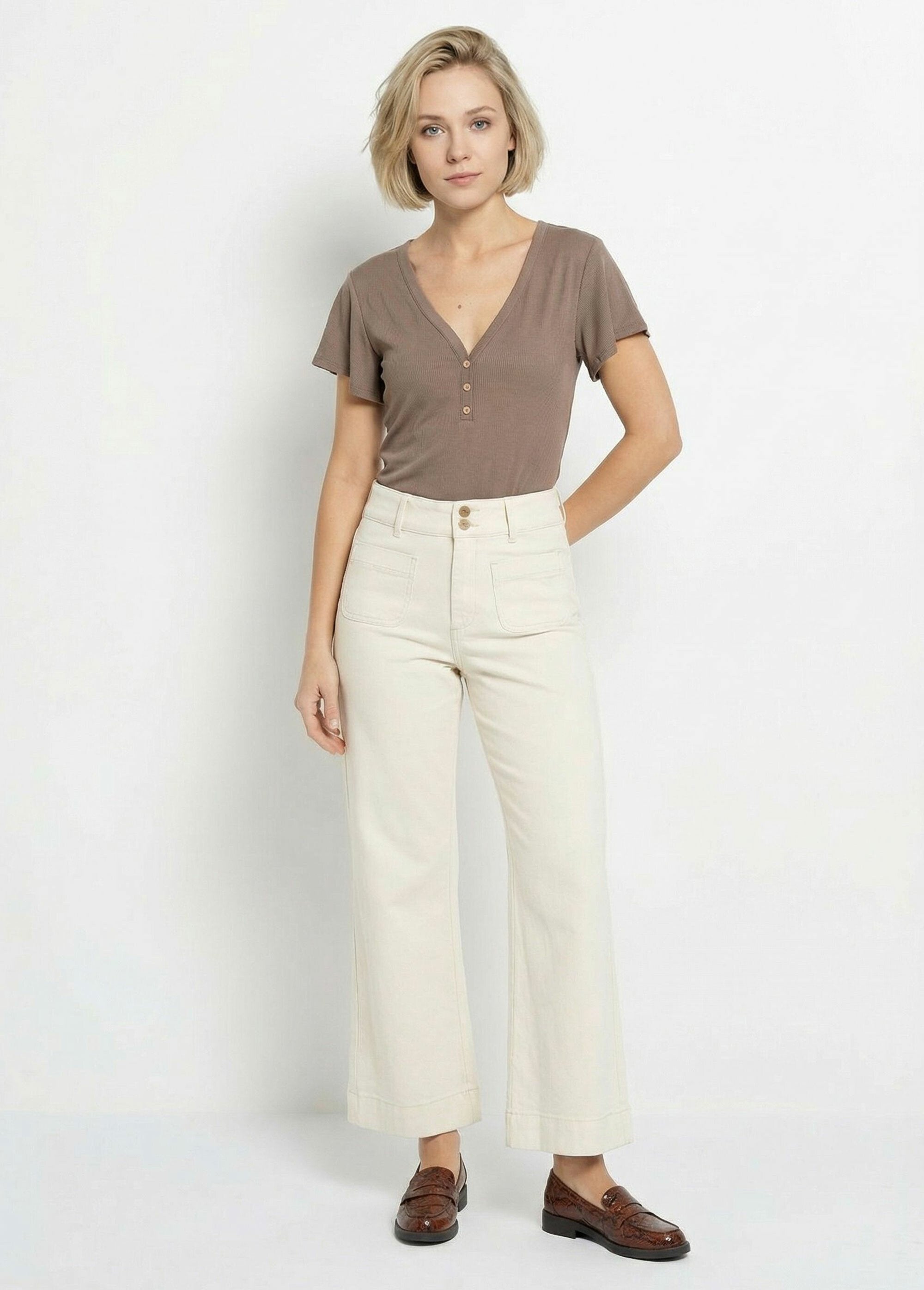 Ribbed_jersey_V-neck_T-shirt,_Essential_Mole_SF1_slim