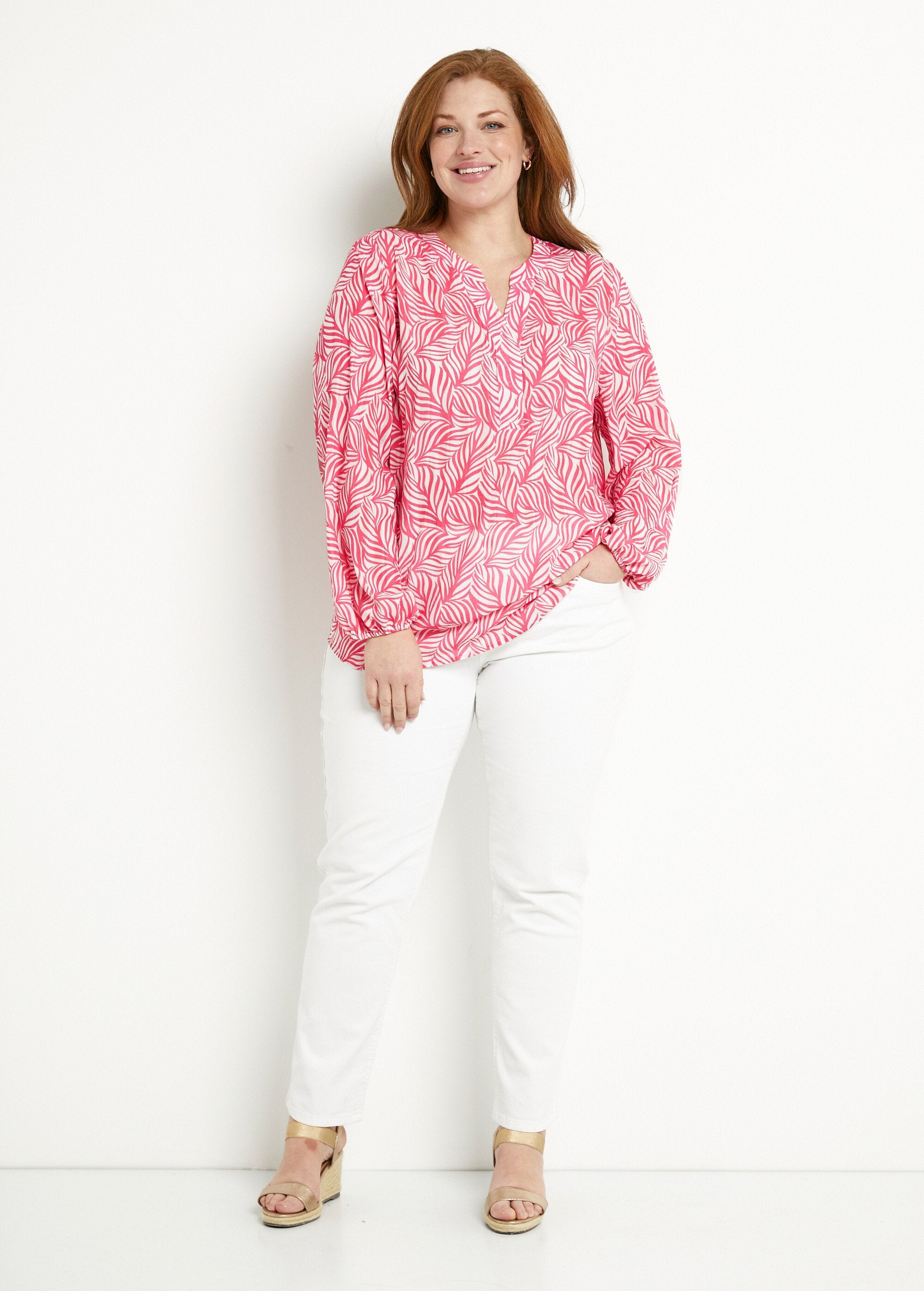 Long_buttoned_tunic_with_3/4_sleeves_Pink_and_white_SF1_curvy