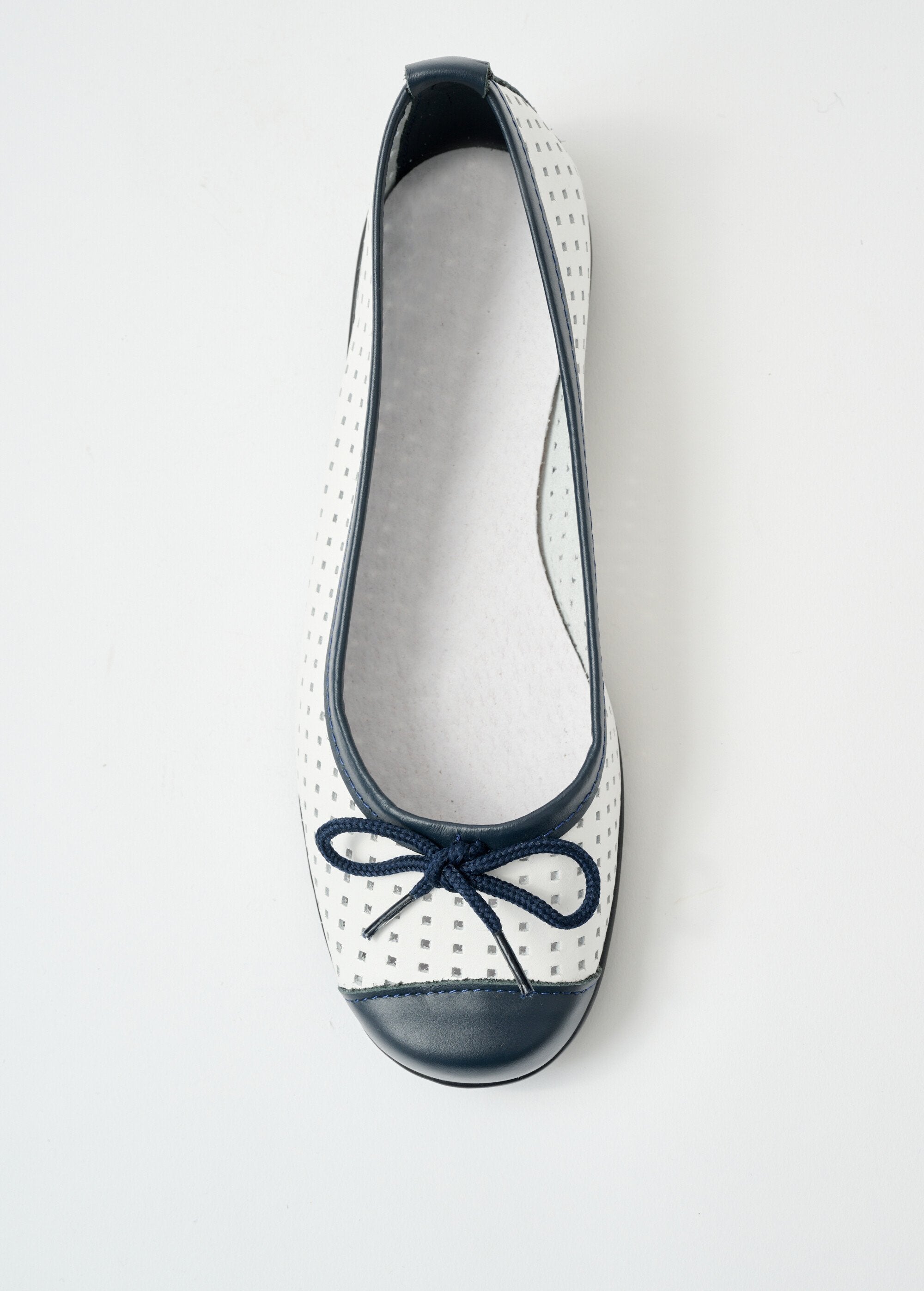 Comfort_width_perforated_leather_ballerinas_White_and_navy_OV1_slim