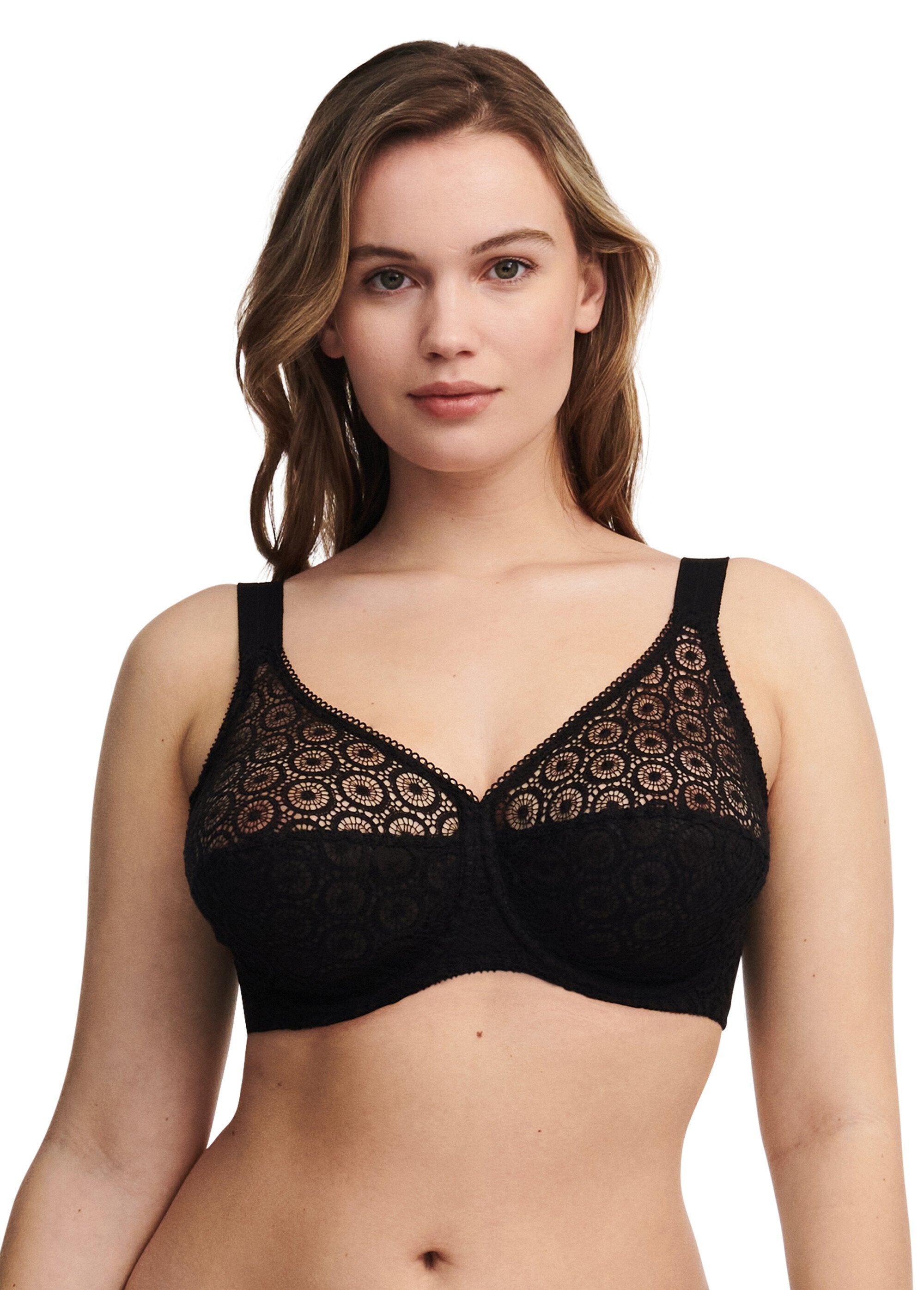 Chantelle®_-_Party_underwired_bra_Black_FA1_curvy