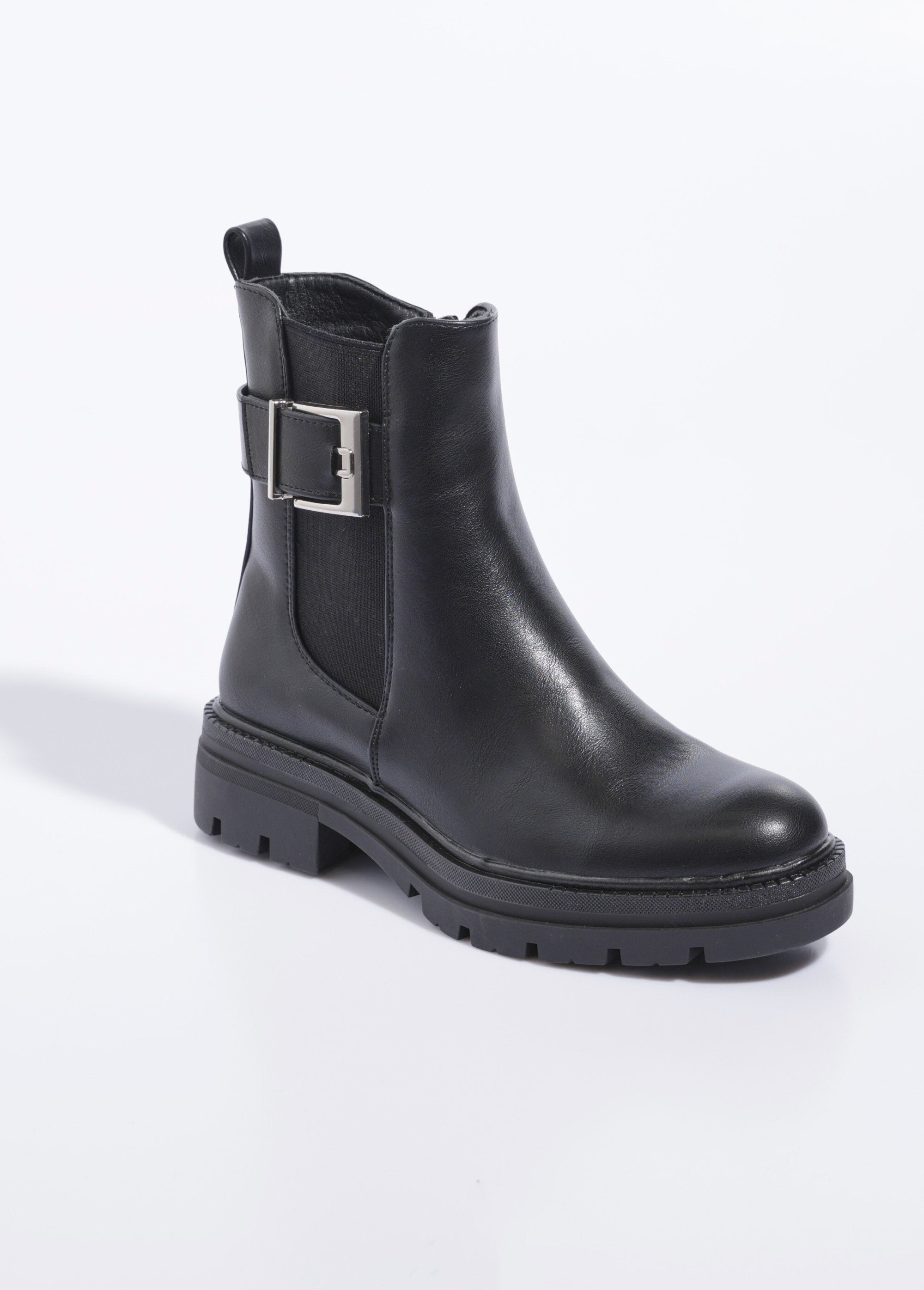 Chelsea_boots_with_lugged_sole_and_buckle_Black_FA1_slim