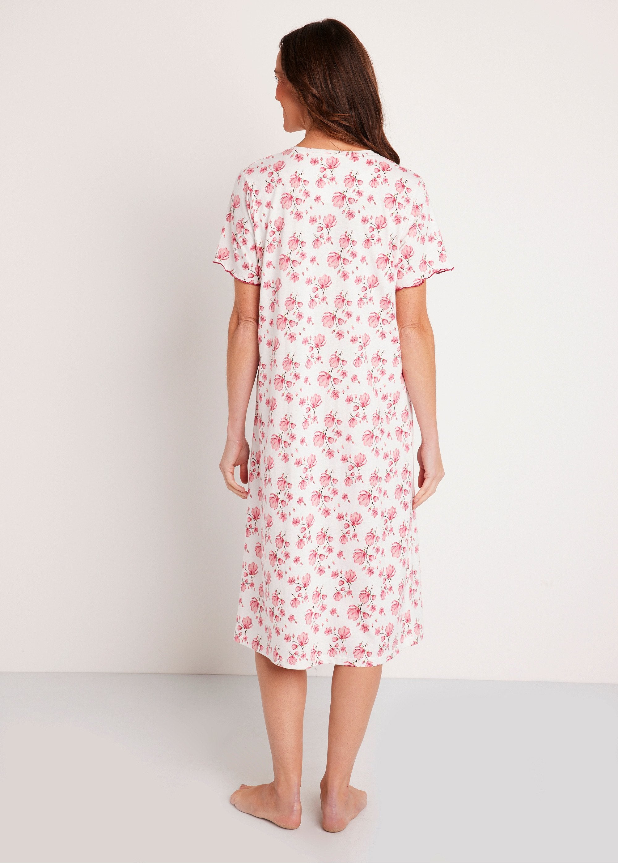 Short-sleeved_floral_nightgown_Pink_DO1_slim