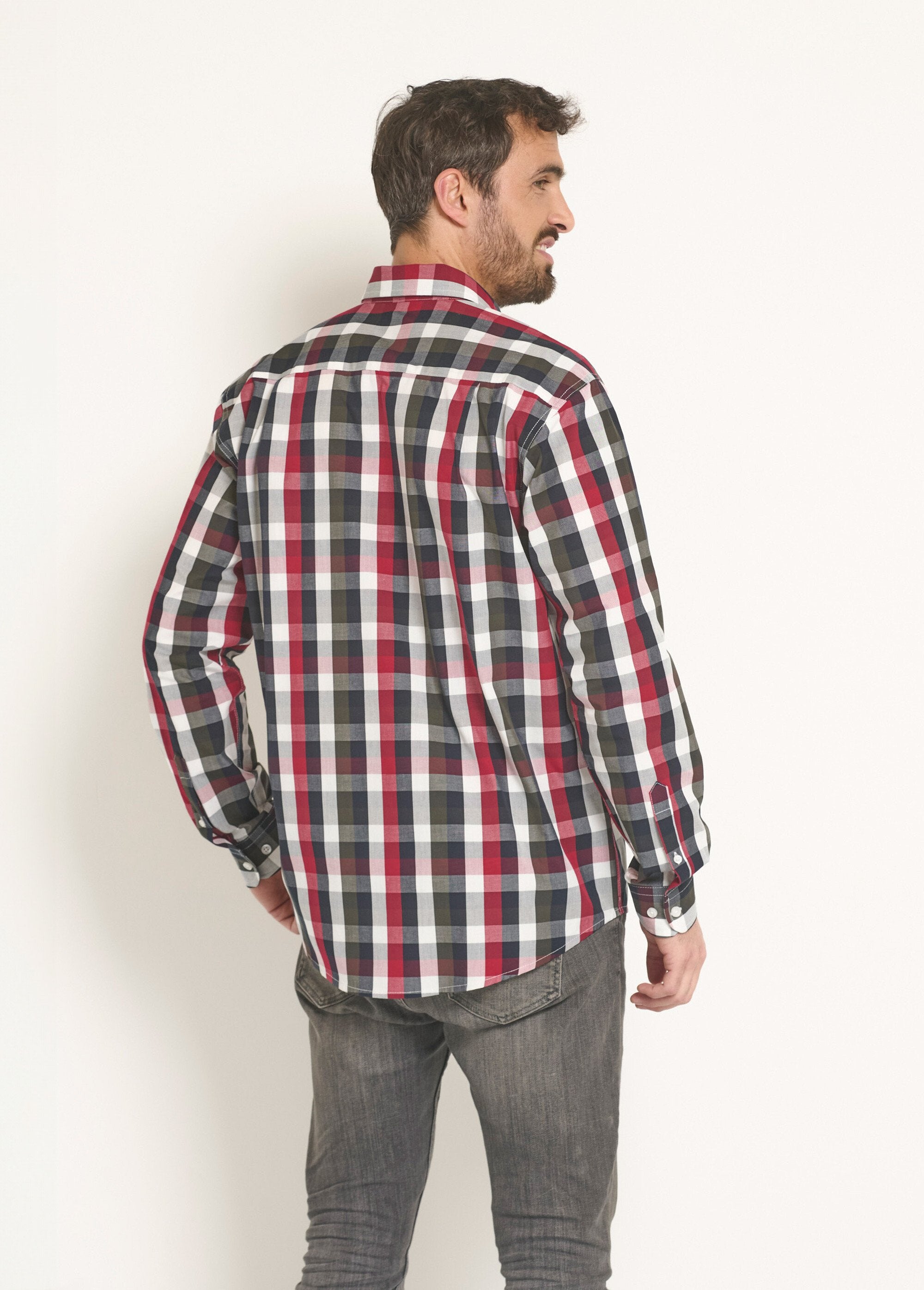 Large_check_cotton_shirt_Black_and_red_DO1_slim