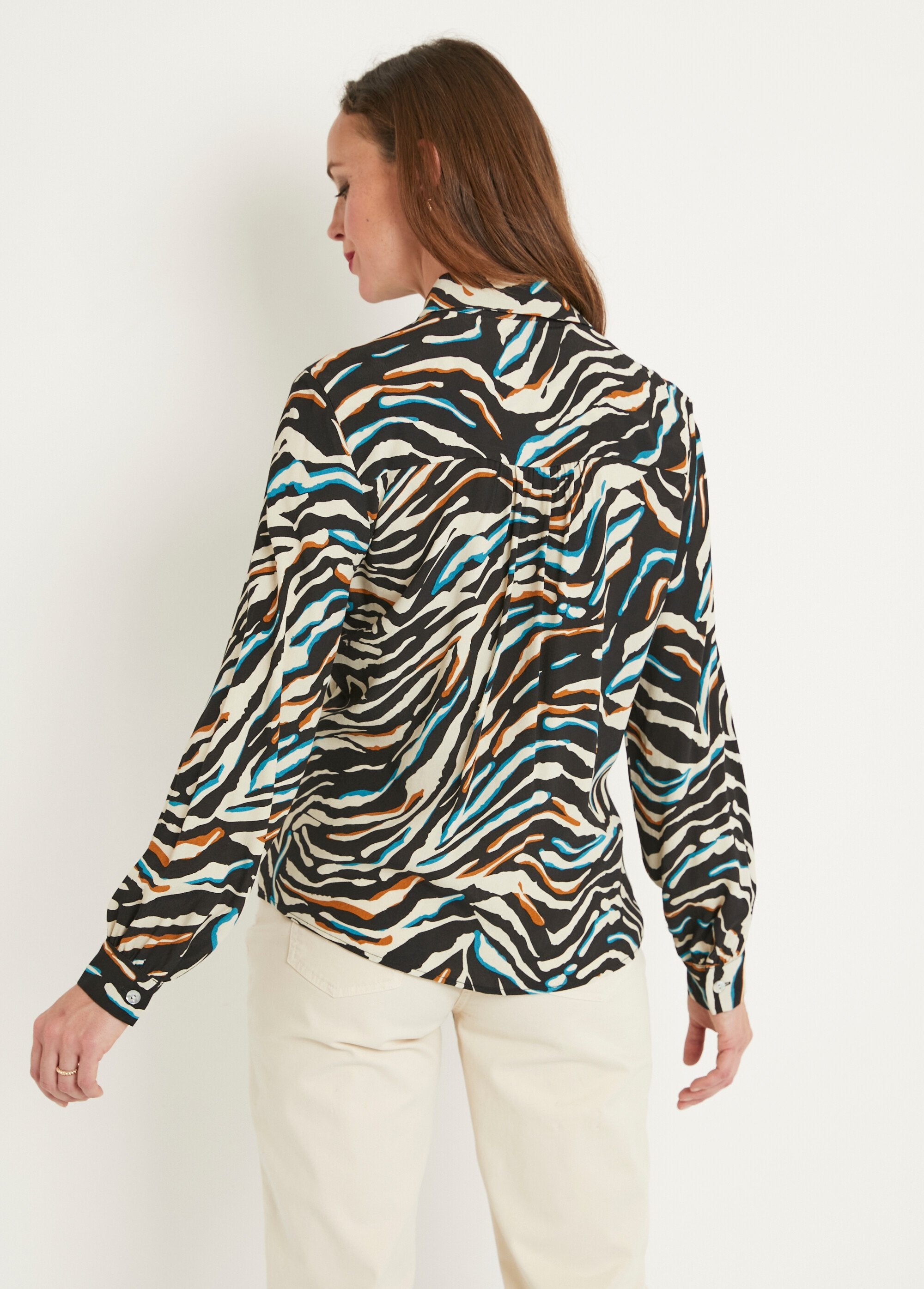 Zebra_print_long_button-down_blouse_Black_and_blue_DO1_slim