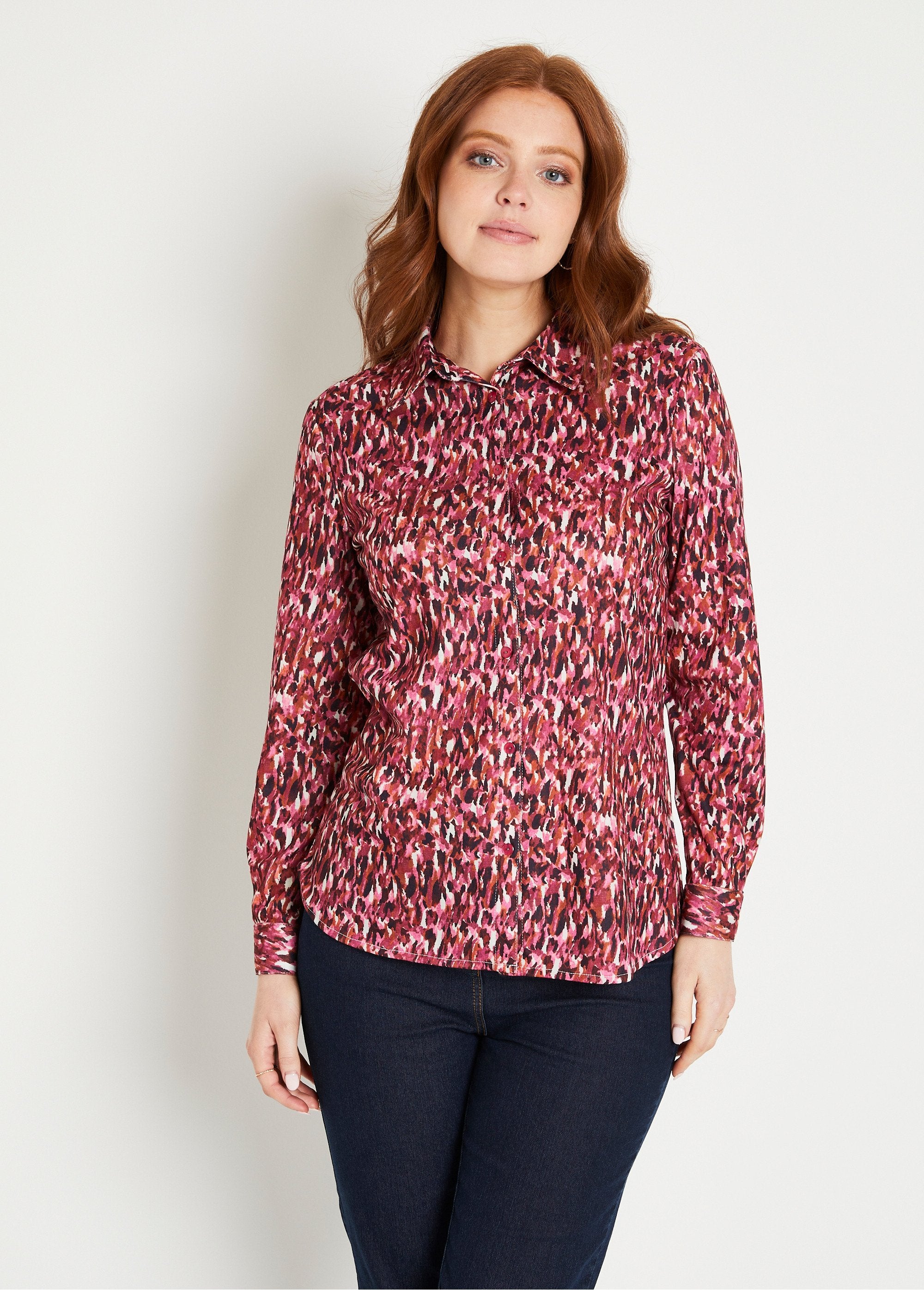 Long_button-down_blouse_in_warm_graphic_knit_Pink_FA1_slim