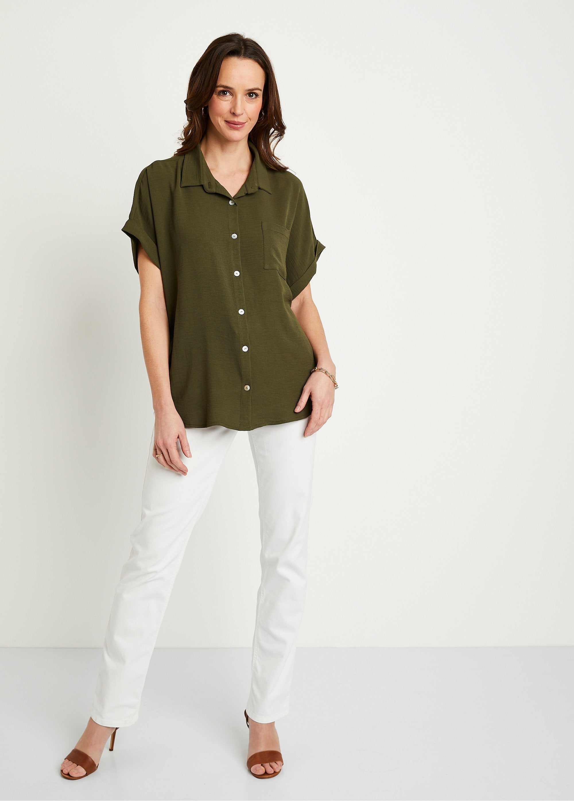 Plain_short-sleeved_blouse_Khaki_SF1_slim