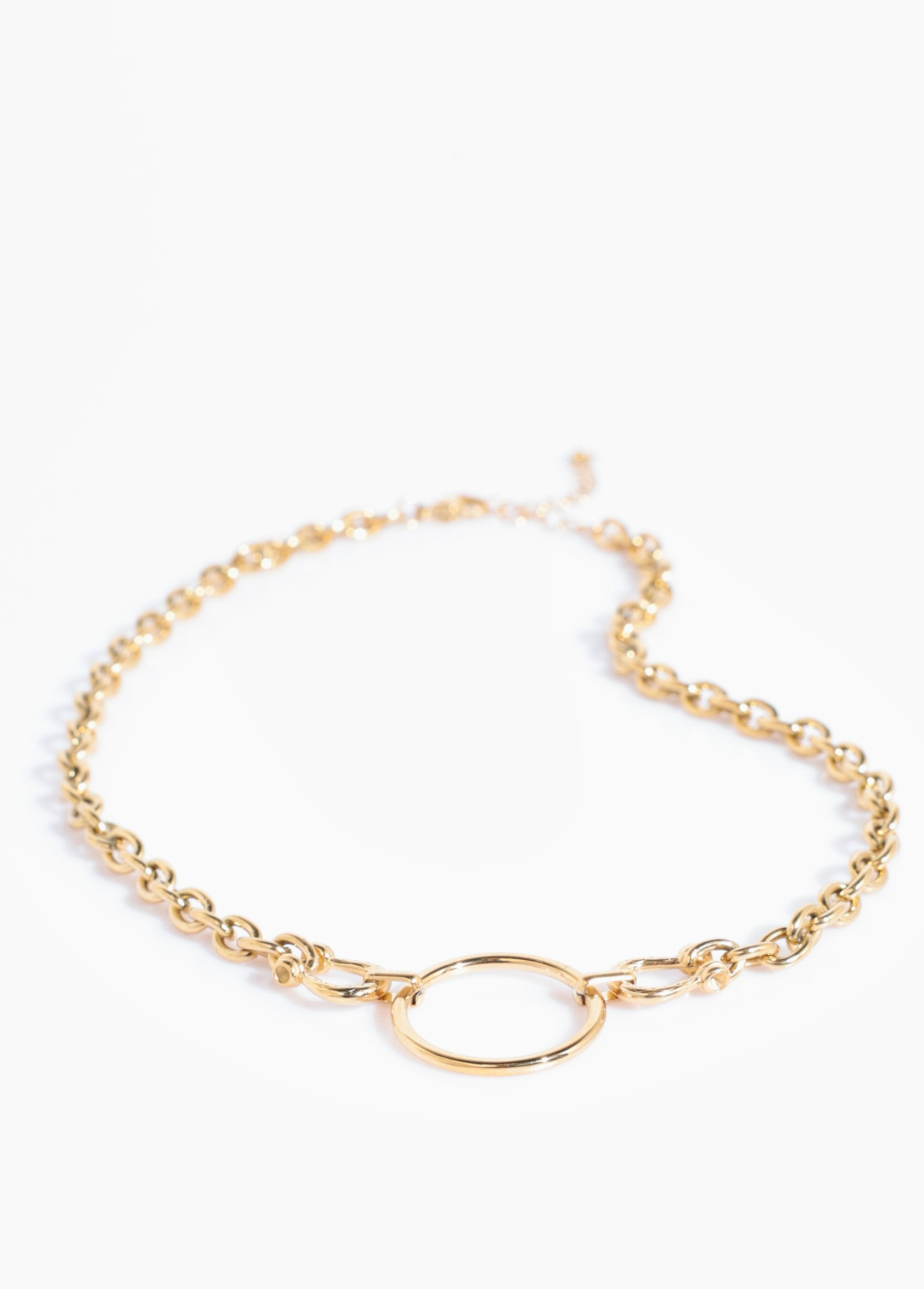Stainless_steel_necklace_with_shackle_detail_Golden_FA1_slim