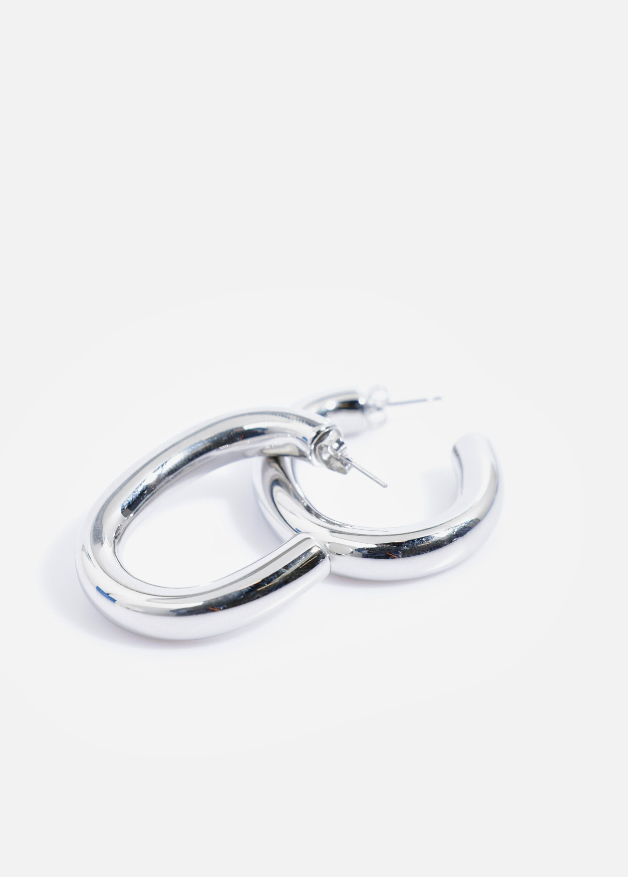 Sleek_oval_stainless_steel_hoop_earrings_Silver_FA1_slim