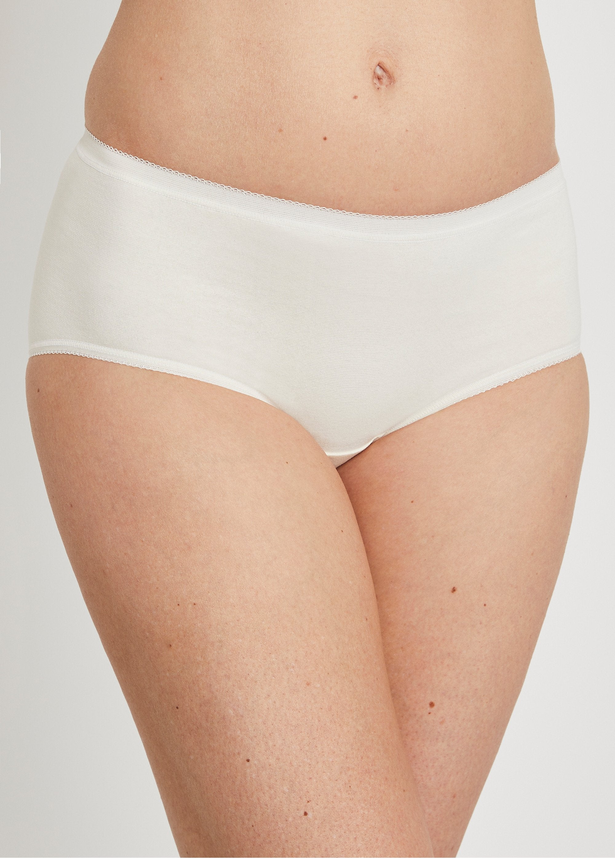 Normal_waist_shaping_cotton_panties_Ivory_FA1_slim