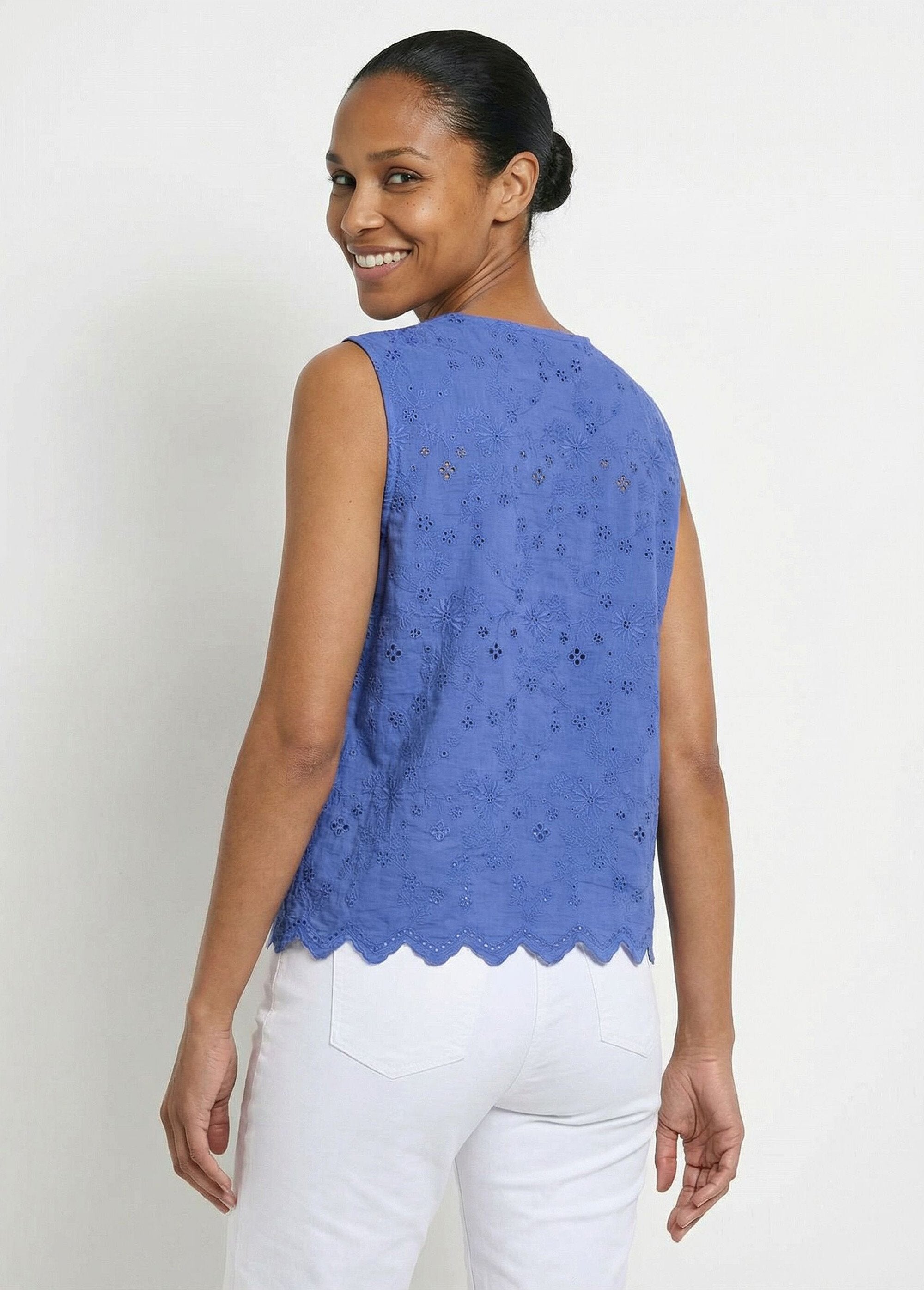 Cotton_broderie_anglaise_button-down_vest_Blue_DO1_slim