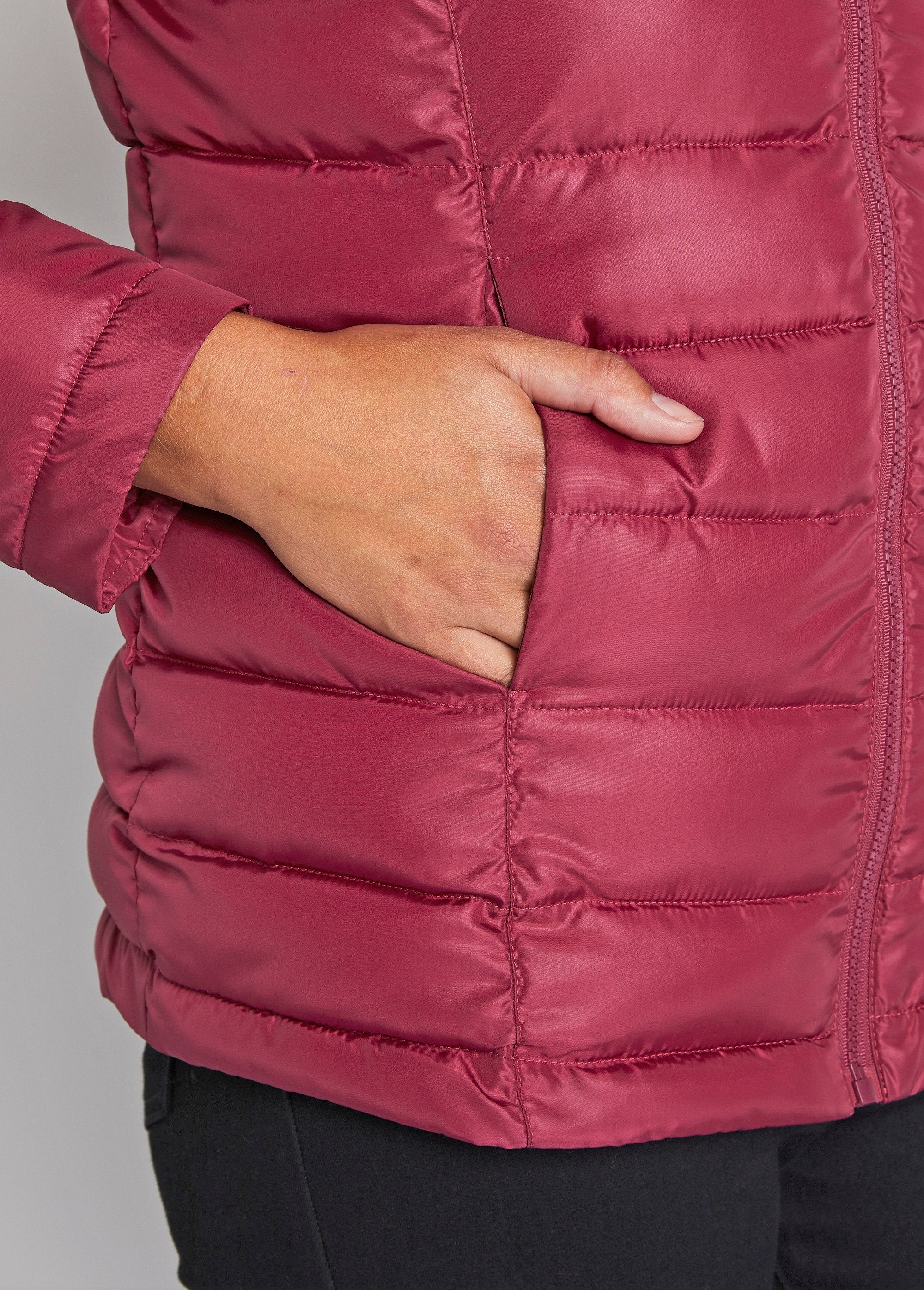 Short_zipped_down_jacket_with_long_sleeves_Plum_DE2_slim