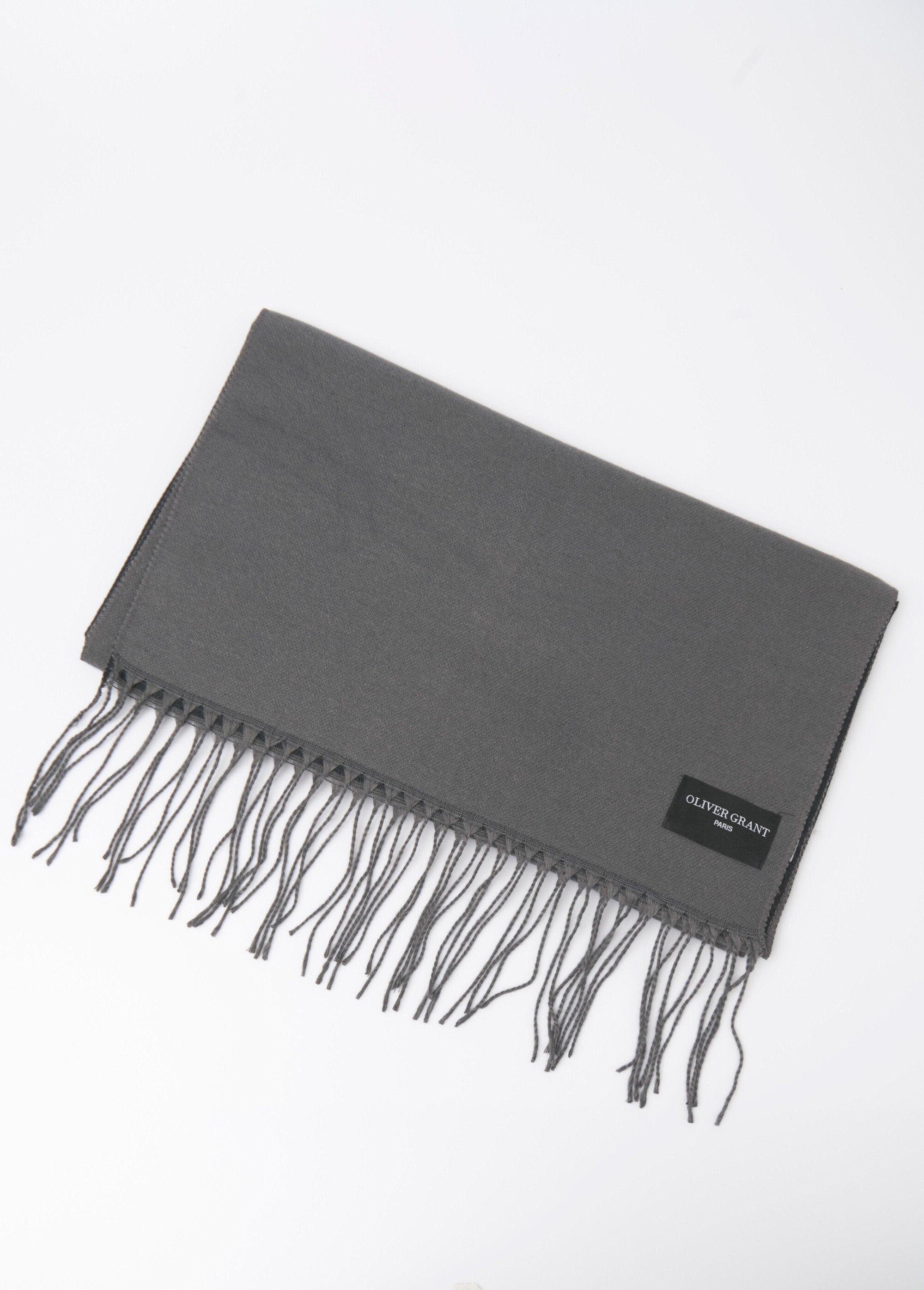 Reversible_two-tone_fringed_scarf_Gray_FA1_slim