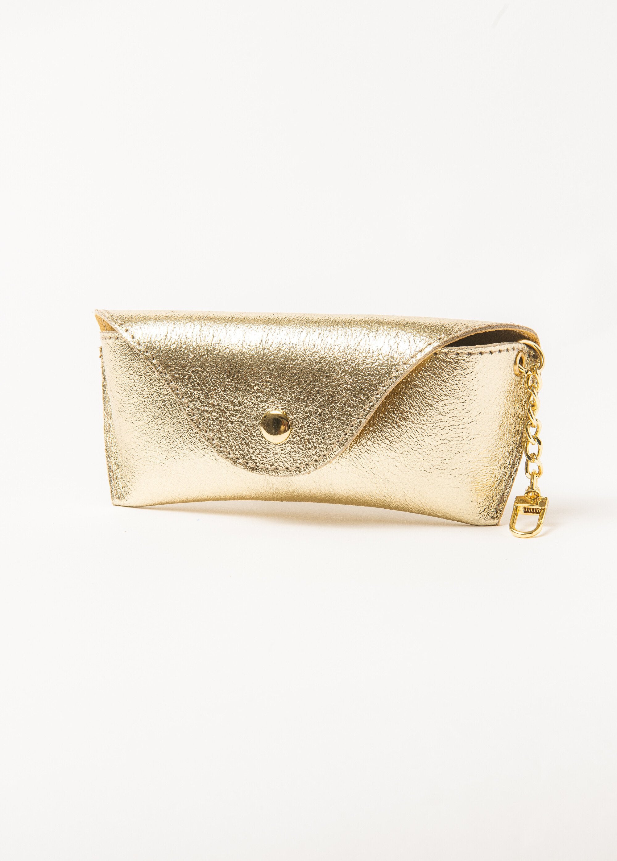 Leather_glasses_case_with_chain_Golden_FA1_slim