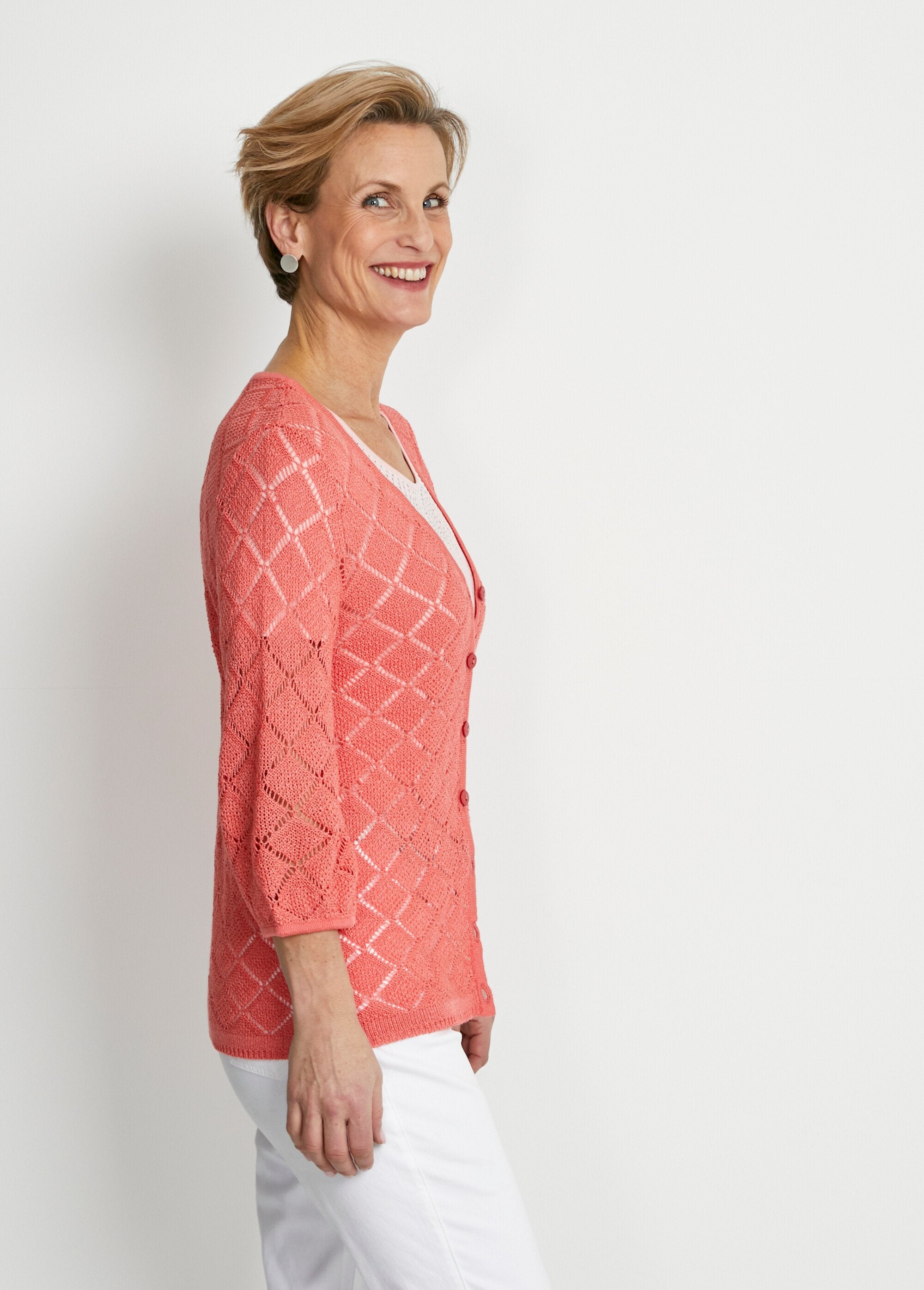 Short_buttoned_V-neck_openwork_cardigan_Coral_DR1_slim