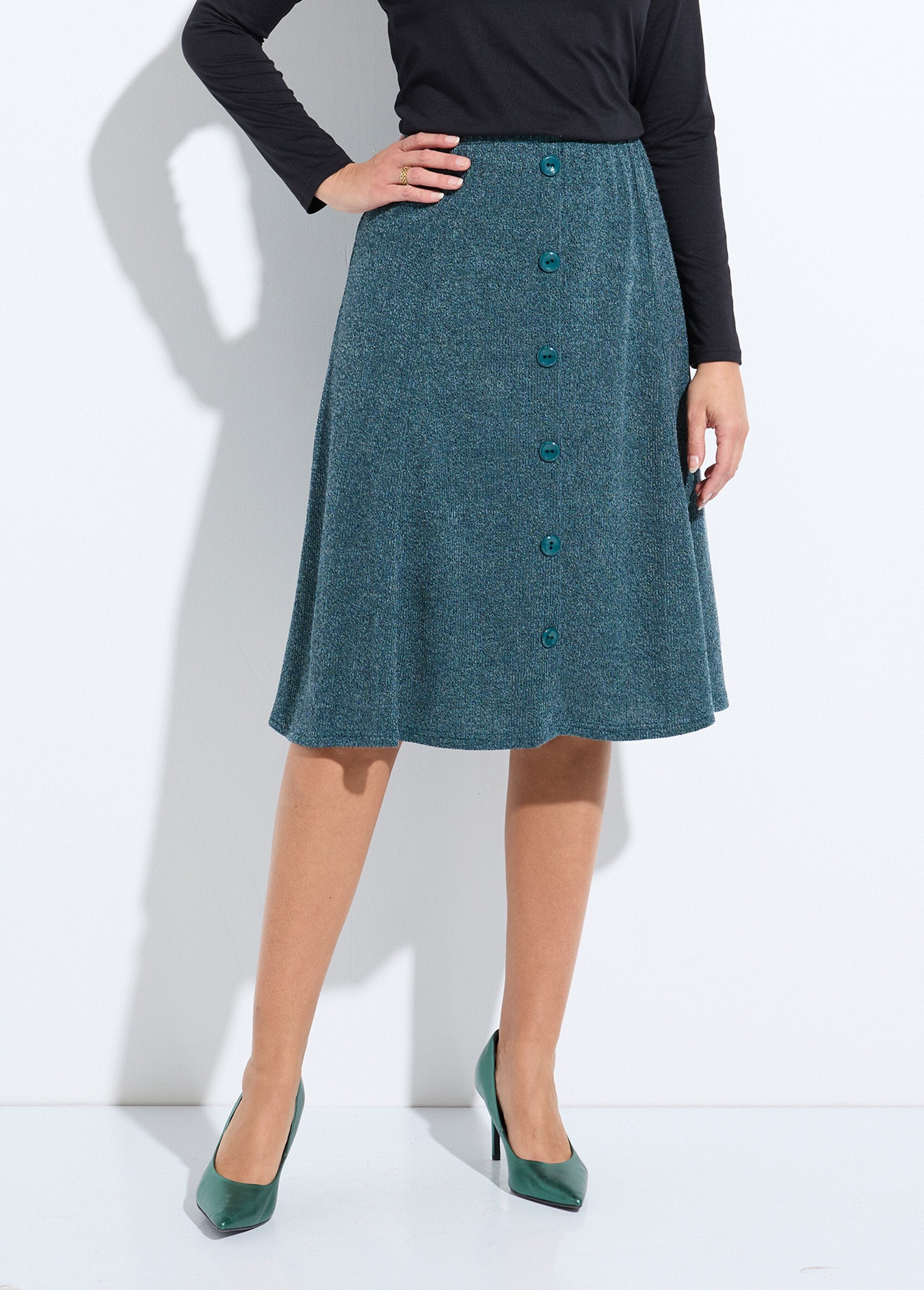 Mid-length_flared_skirt_in_plain_warm_knit_Green_FA1_slim