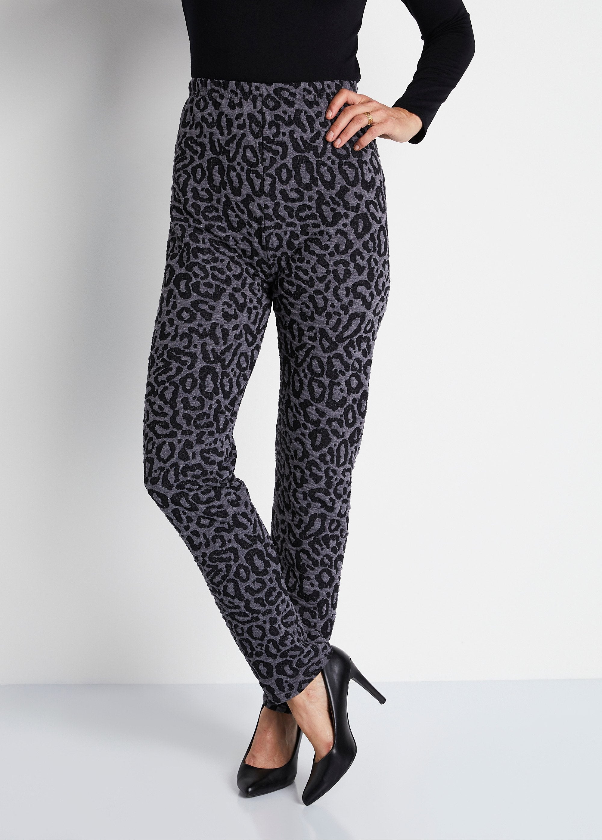 Jacquard_knit_elasticated_waist_leggings_Leopard_gray_FA1_slim