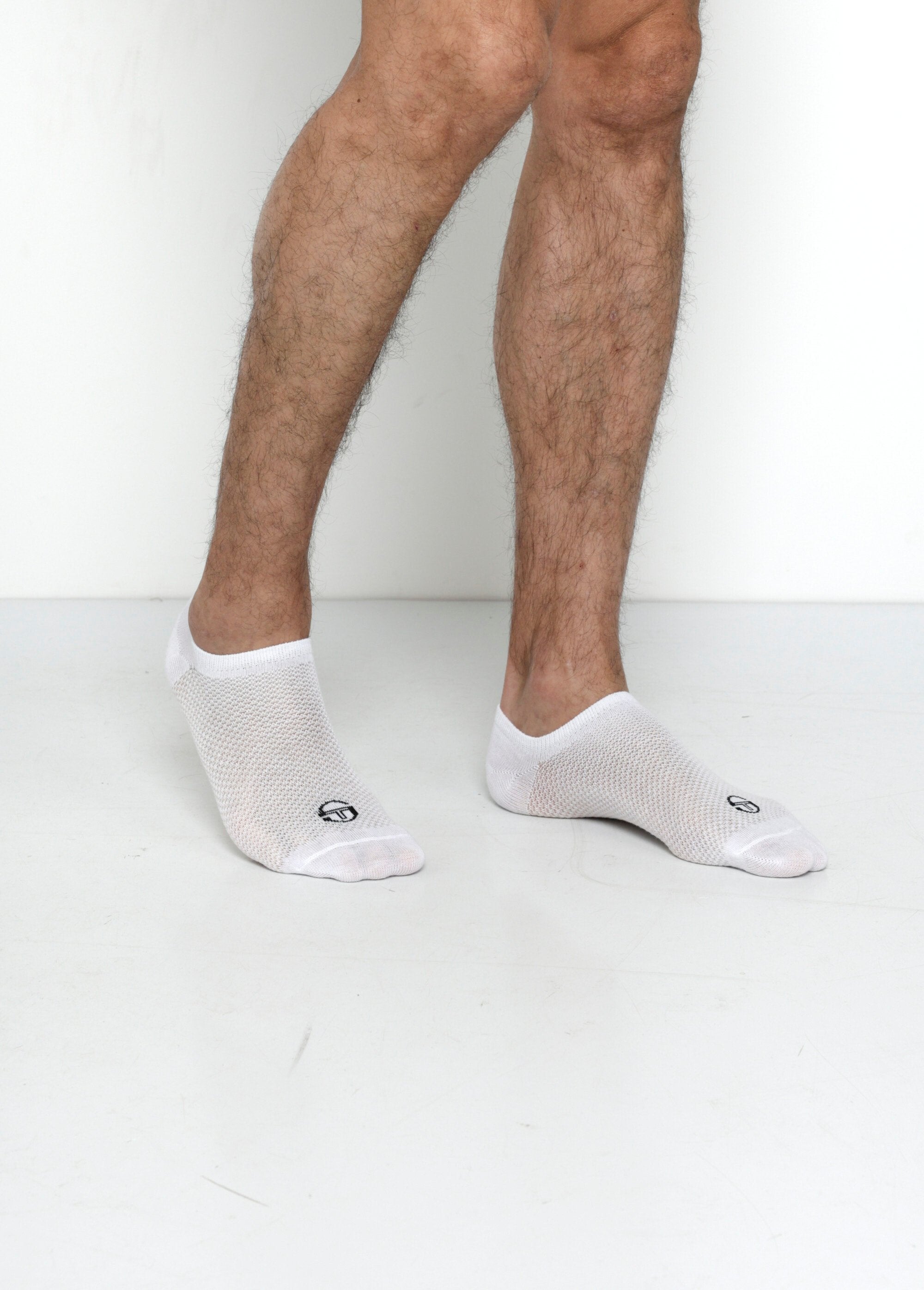 Pack_of_3_invisible_sports_socks_White_FA1_slim