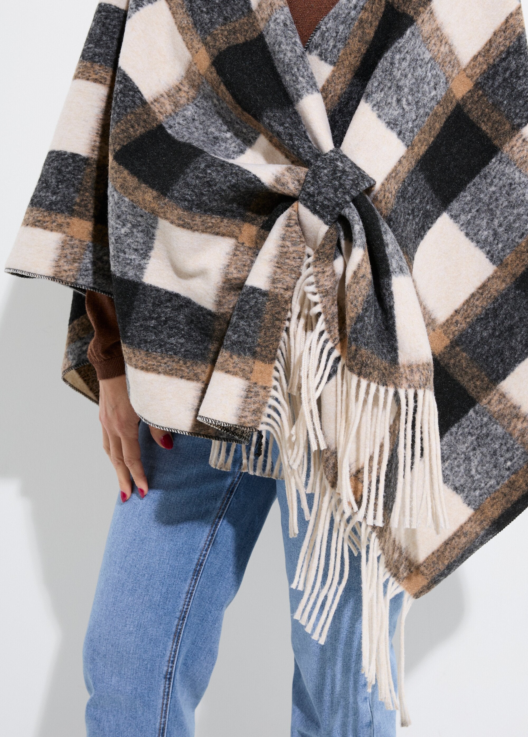 Wool-look_checked_cape_coat_Black_tiles_DE1_slim